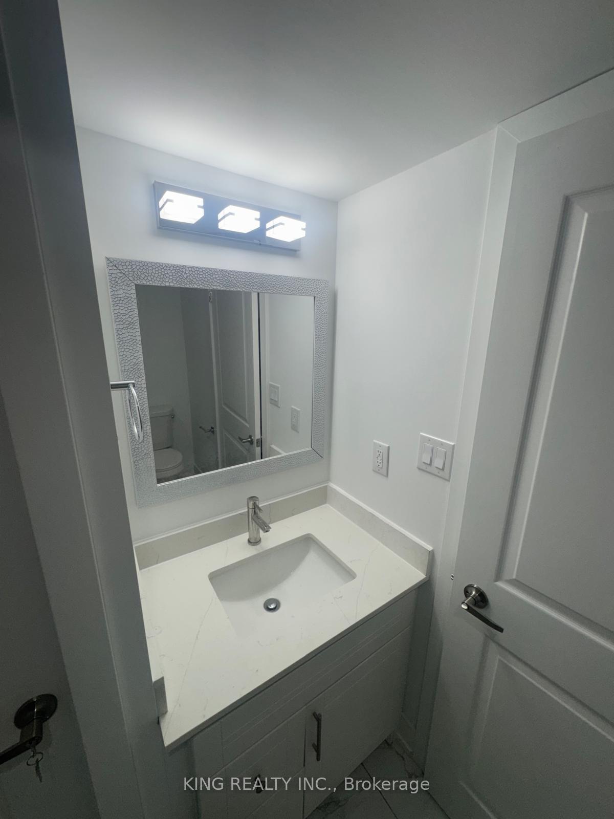 Photo 17 of Unit LOWER, 2004 Evans Boulevard, London, South U — HOMEH