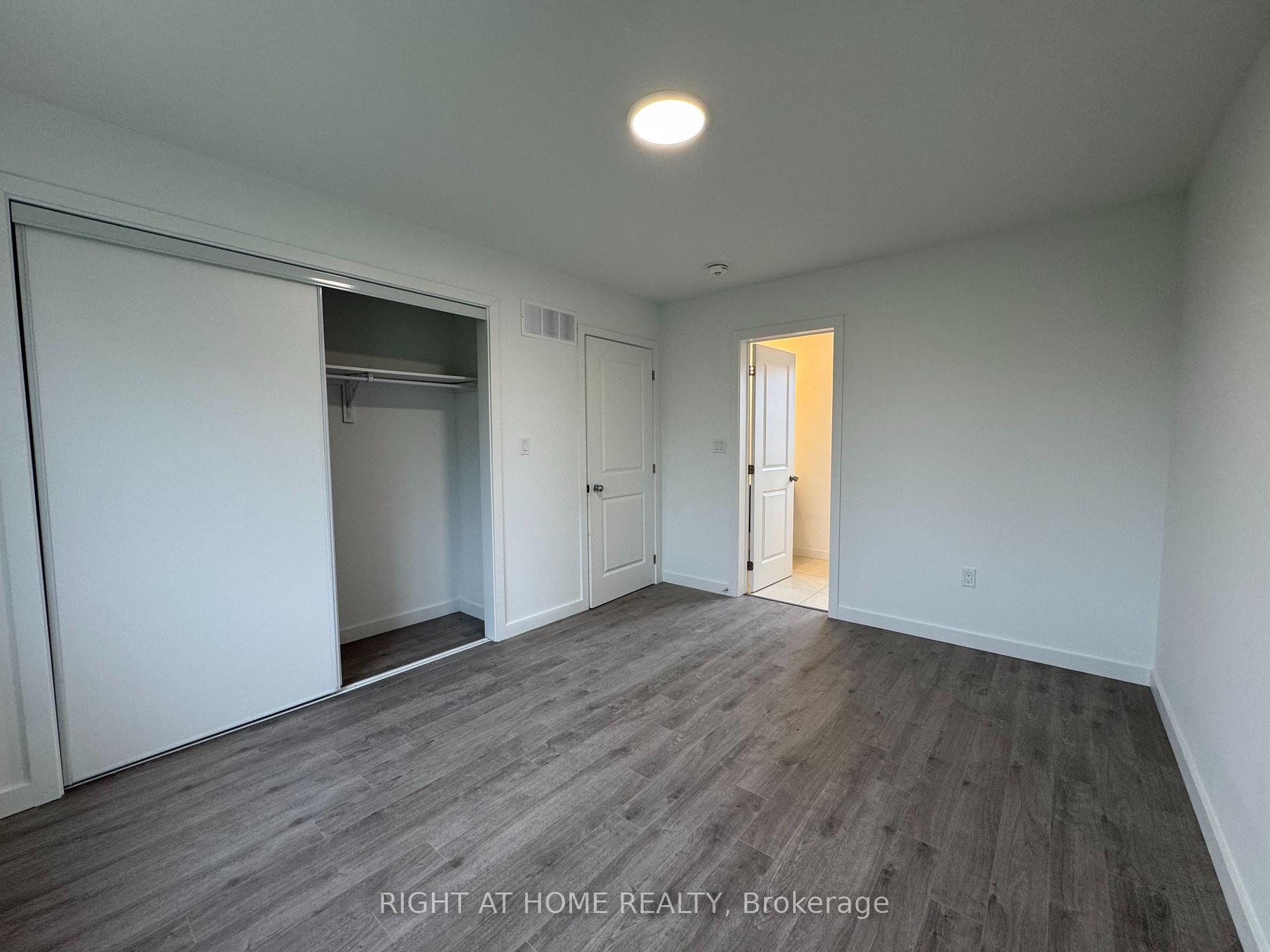 Photo 14 of Unit (MAIN), 99 Highriver Trail, Welland, Broadway — HOMEH