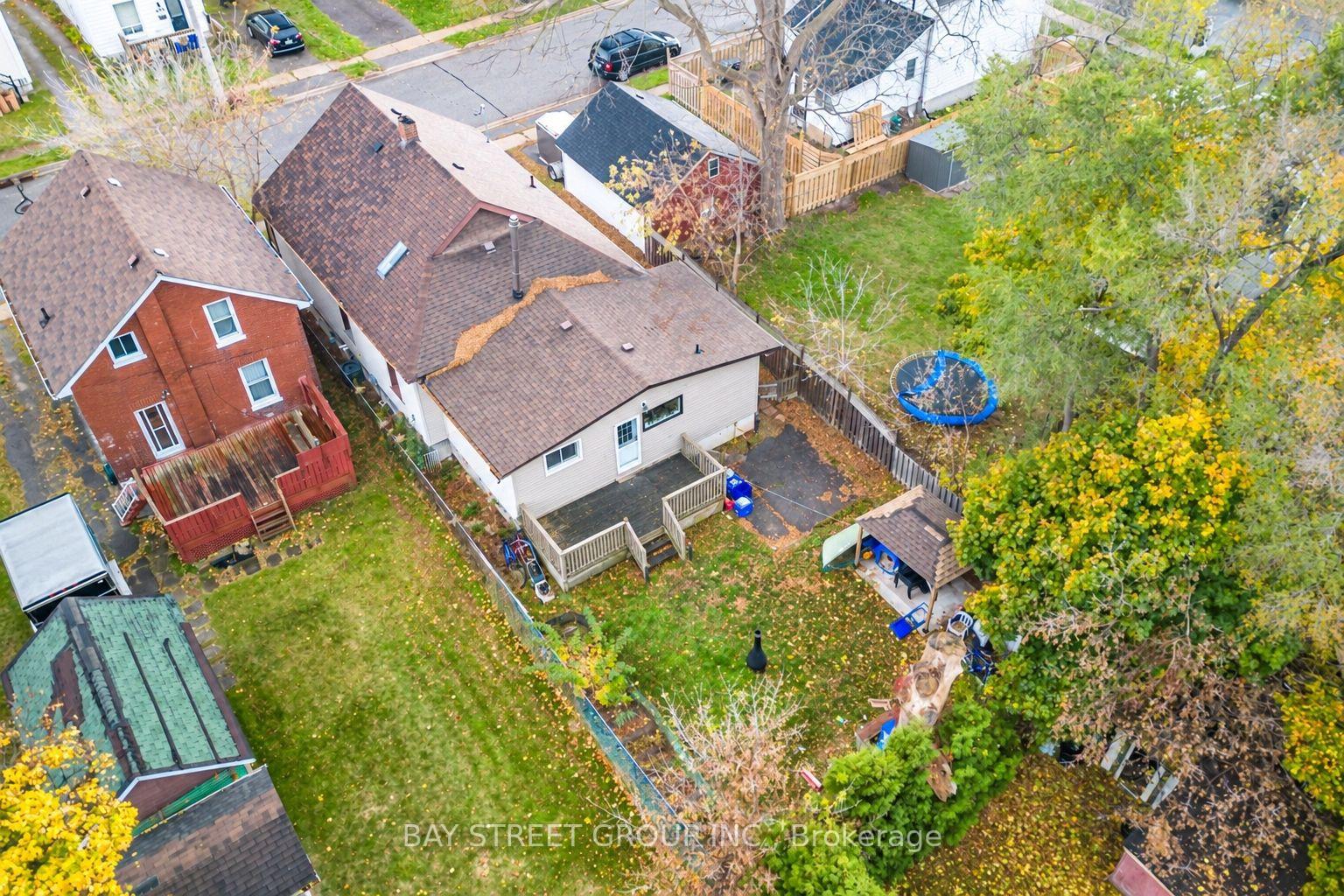 Photo 2 of 116 Summer Street, Oshawa, Central — HOMEH