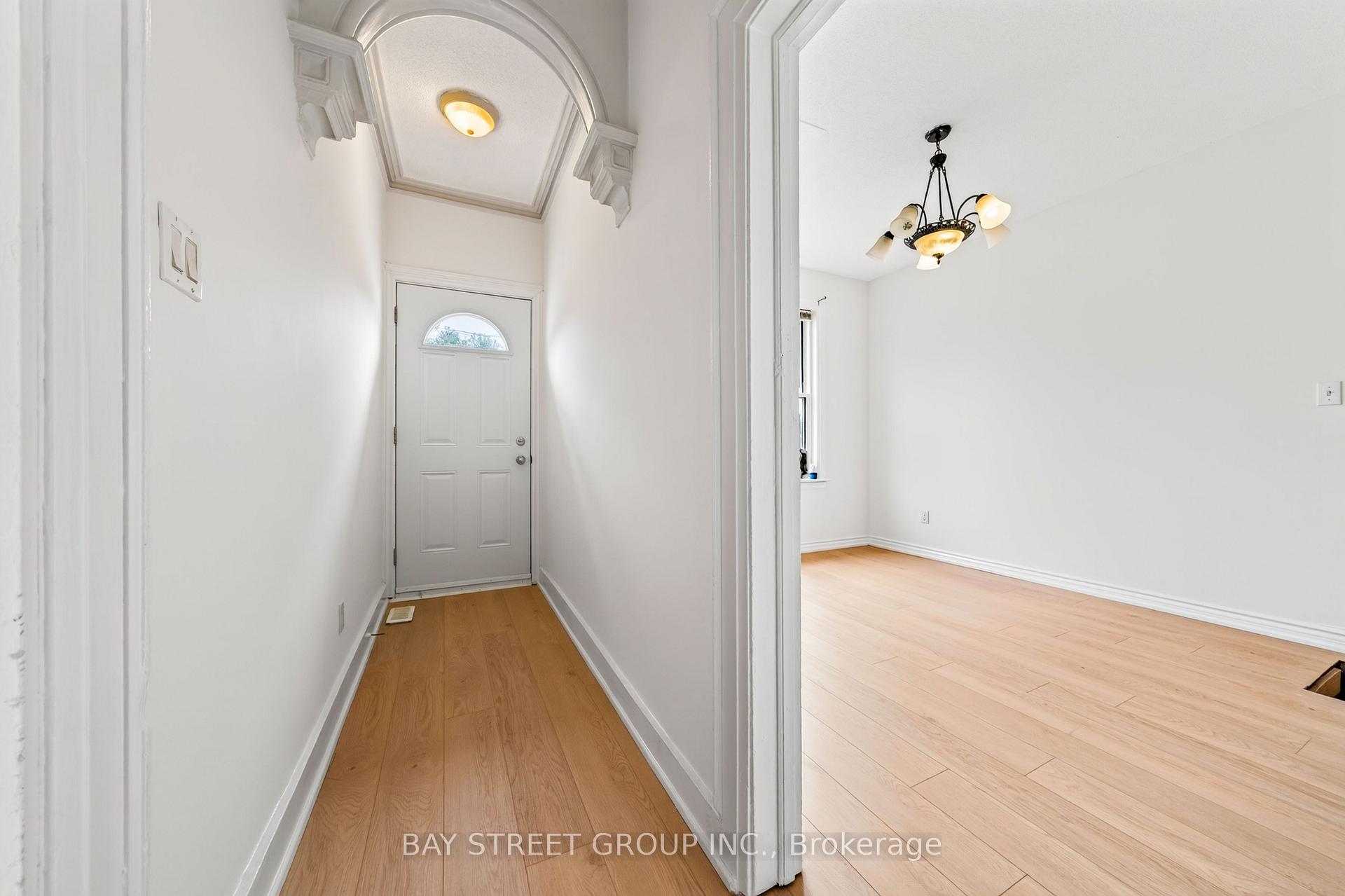 Photo 5 of 116 Summer Street, Oshawa, Central — HOMEH