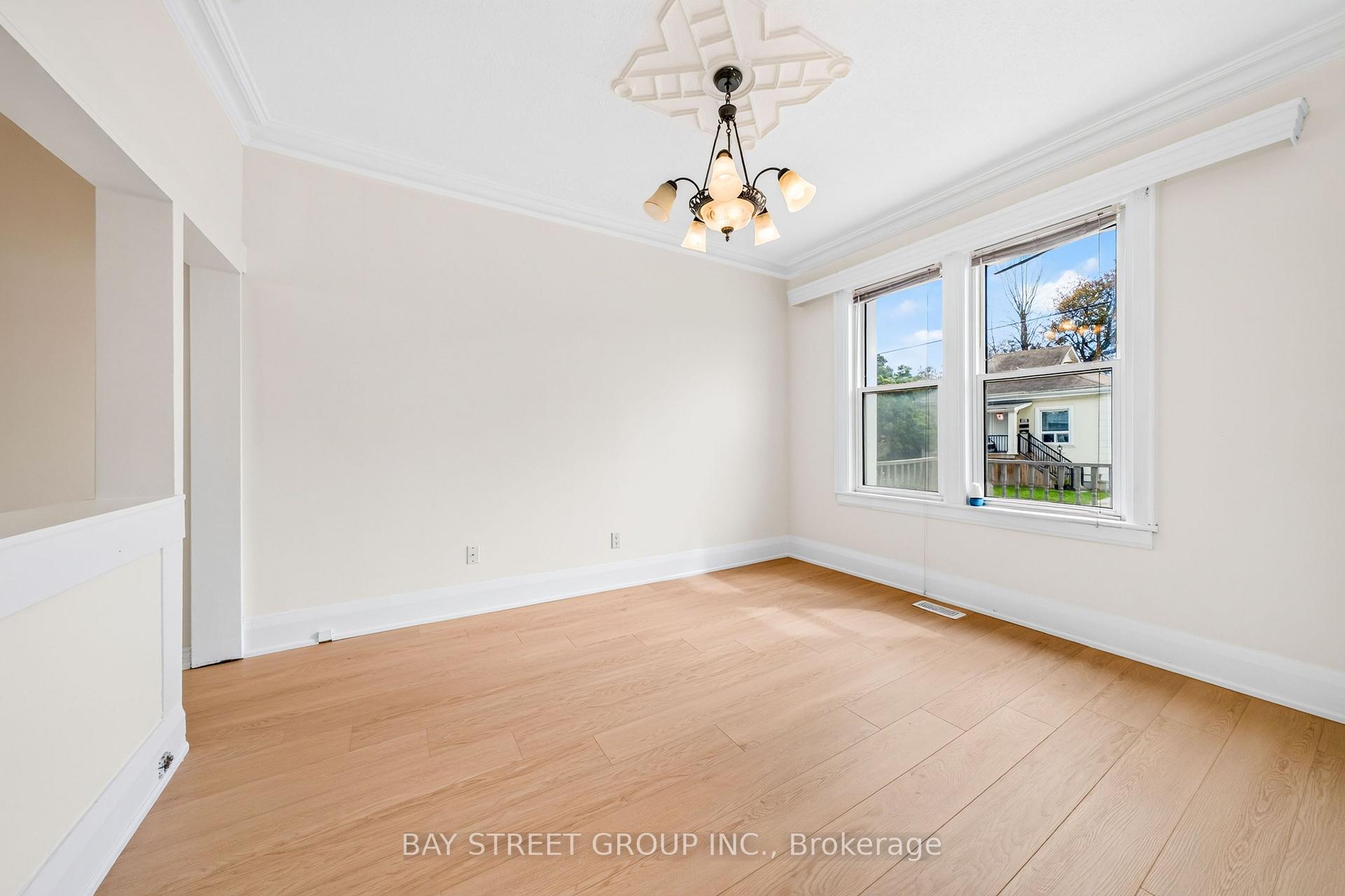 Photo 6 of 116 Summer Street, Oshawa, Central — HOMEH