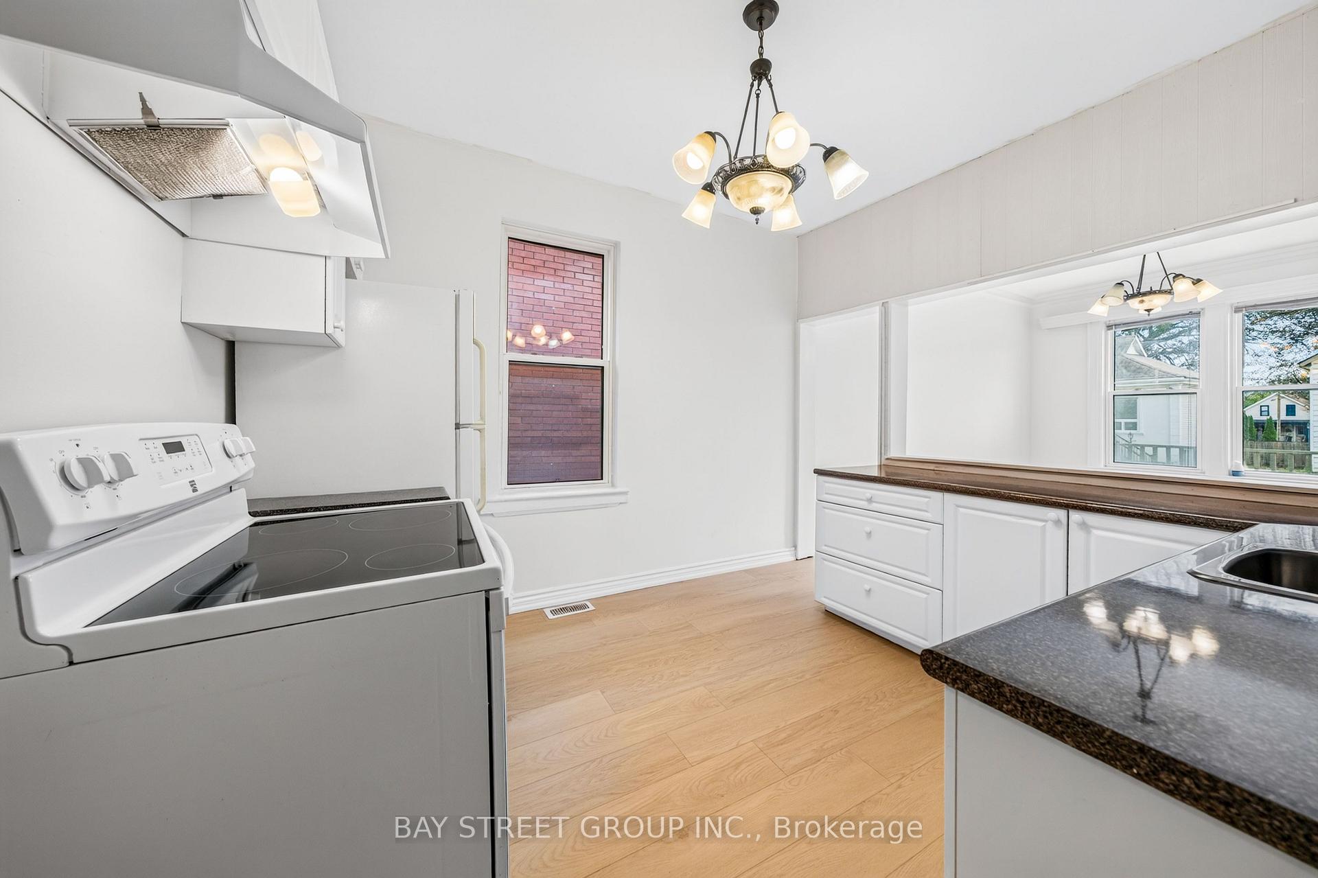 Photo 11 of 116 Summer Street, Oshawa, Central — HOMEH
