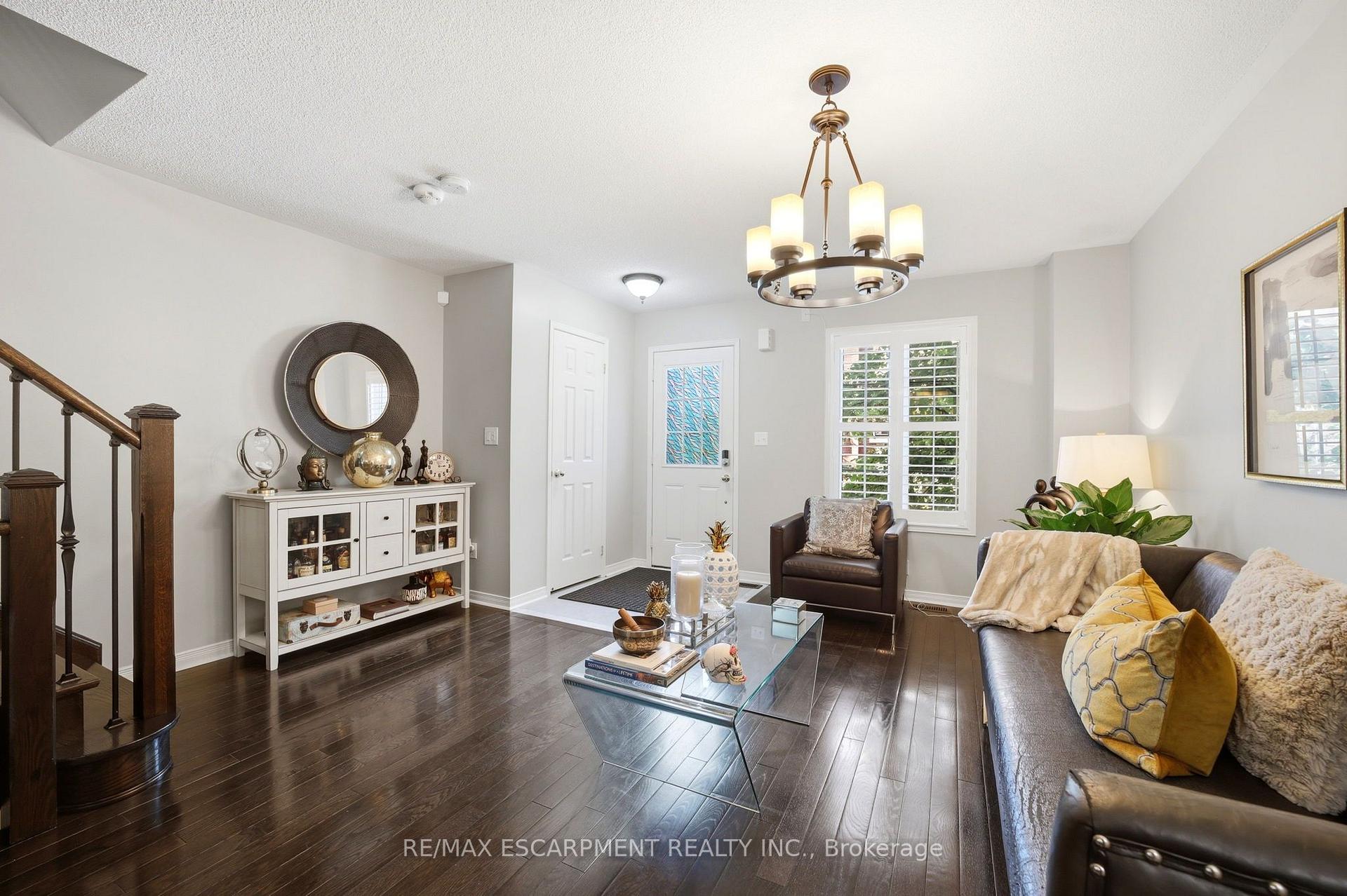 Photo 5 of 73 Ted Wray Circle, North York, Downsview-Roding-CFB — HOMEH