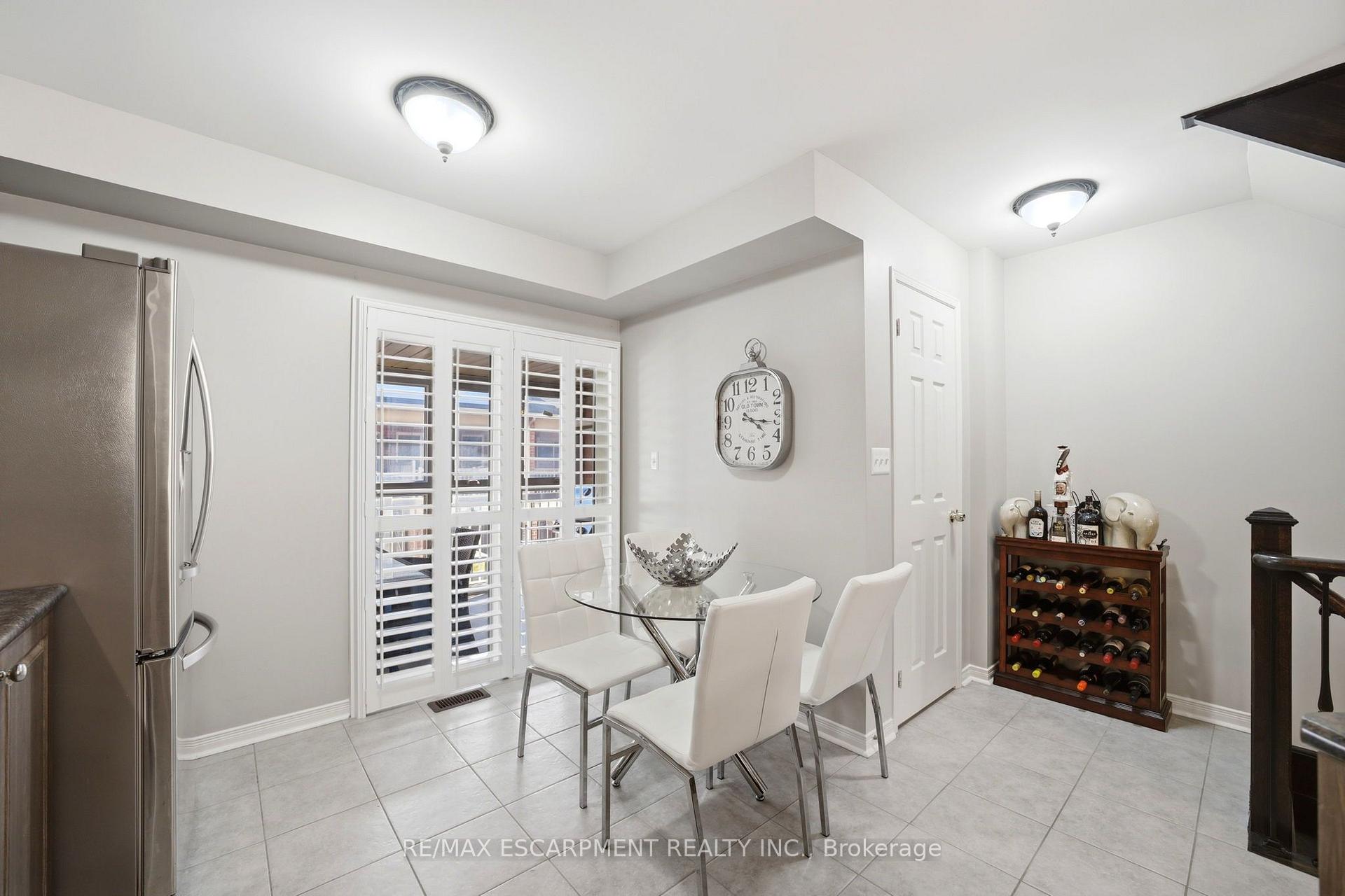 Photo 15 of 73 Ted Wray Circle, North York, Downsview-Roding-CFB — HOMEH