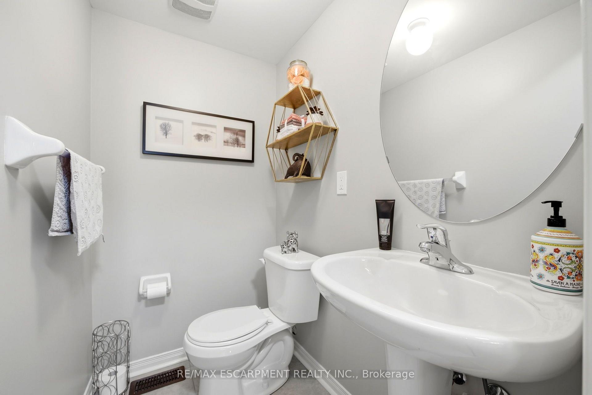 Photo 18 of 73 Ted Wray Circle, North York, Downsview-Roding-CFB — HOMEH