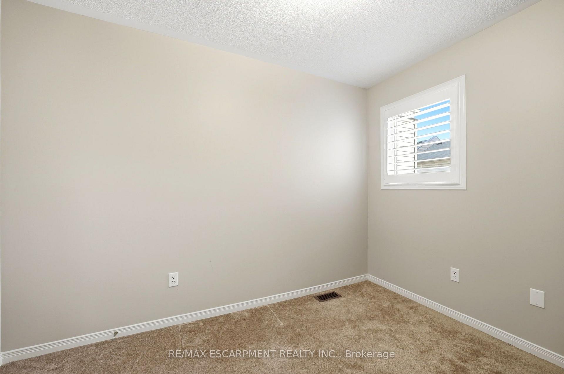 Photo 22 of 73 Ted Wray Circle, North York, Downsview-Roding-CFB — HOMEH