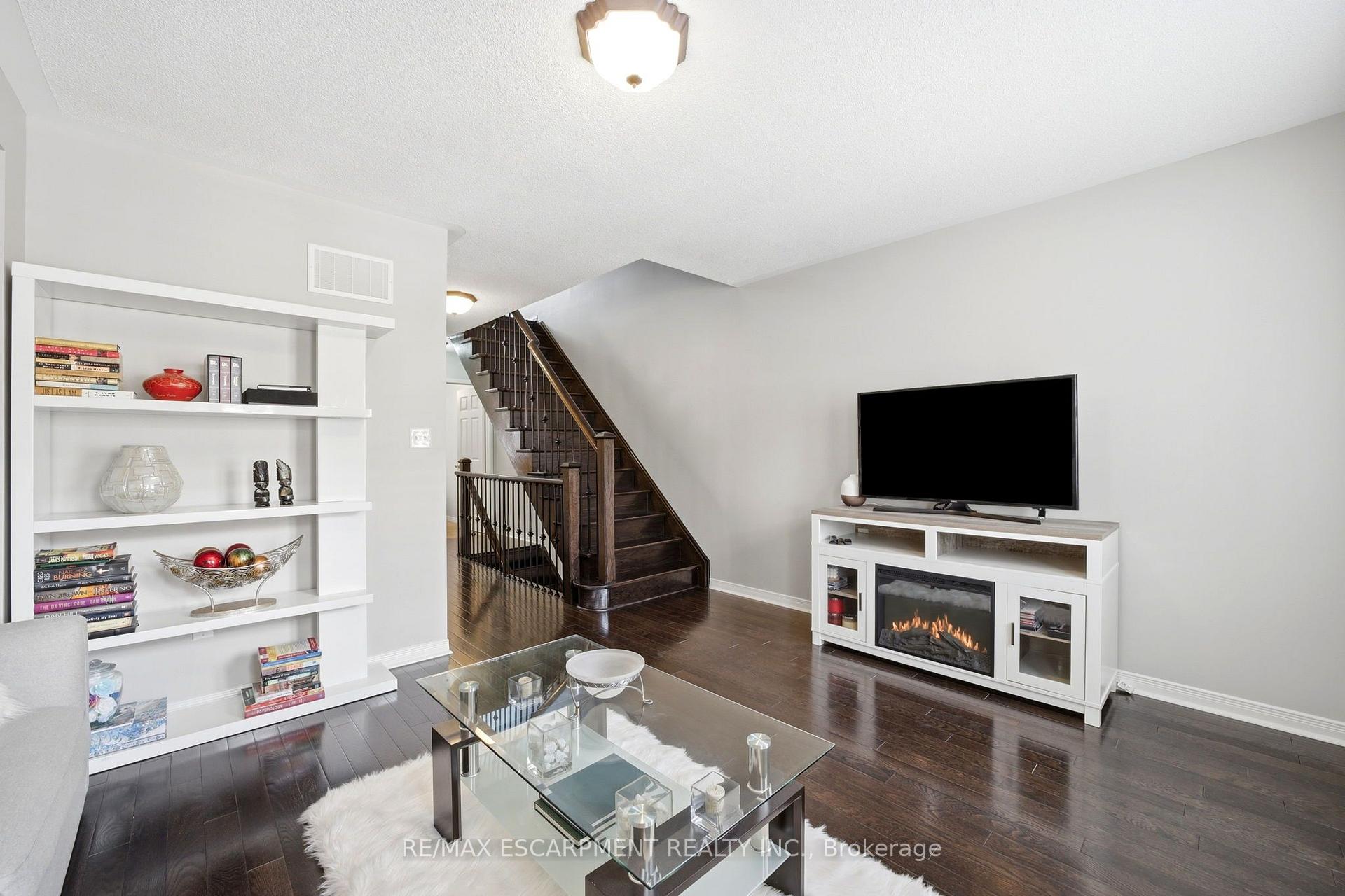 Photo 28 of 73 Ted Wray Circle, North York, Downsview-Roding-CFB — HOMEH