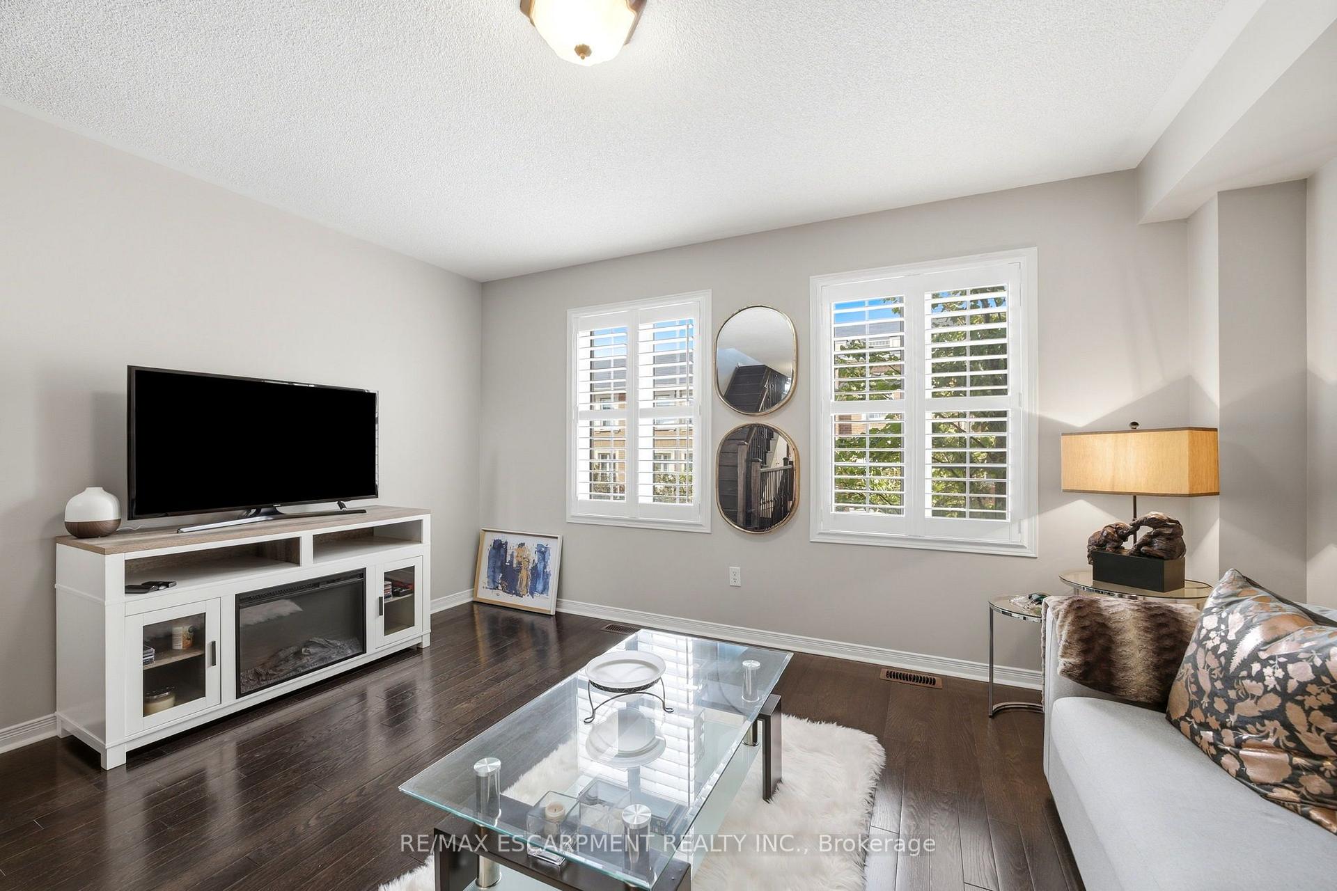 Photo 30 of 73 Ted Wray Circle, North York, Downsview-Roding-CFB — HOMEH