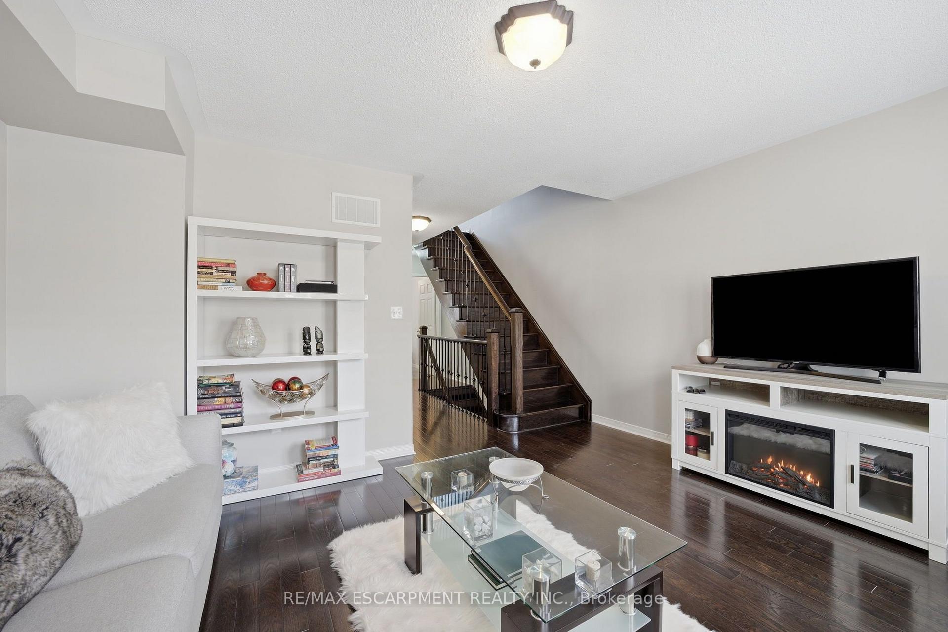 Photo 29 of 73 Ted Wray Circle, North York, Downsview-Roding-CFB — HOMEH