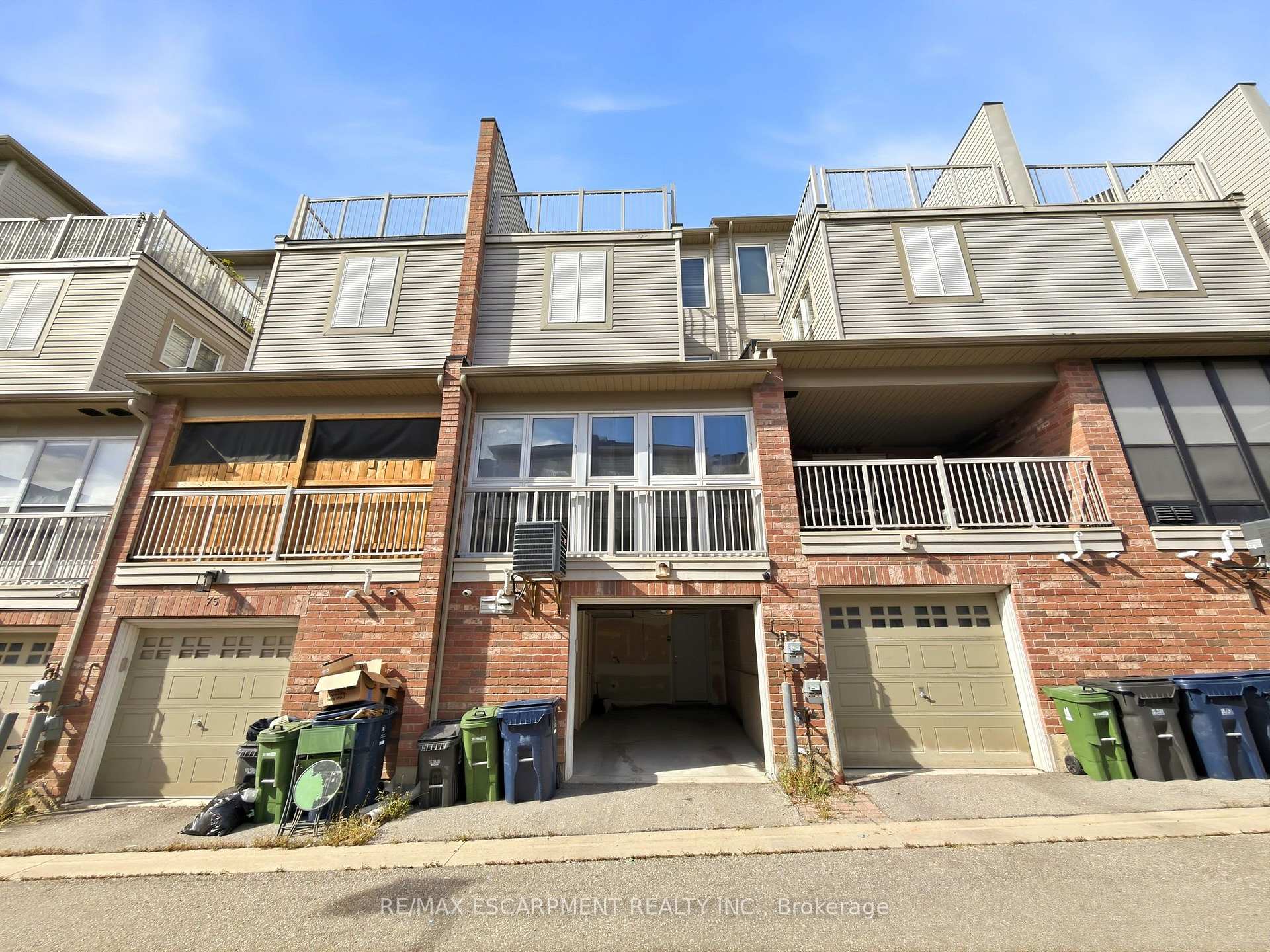 Photo 41 of 73 Ted Wray Circle, North York, Downsview-Roding-CFB — HOMEH