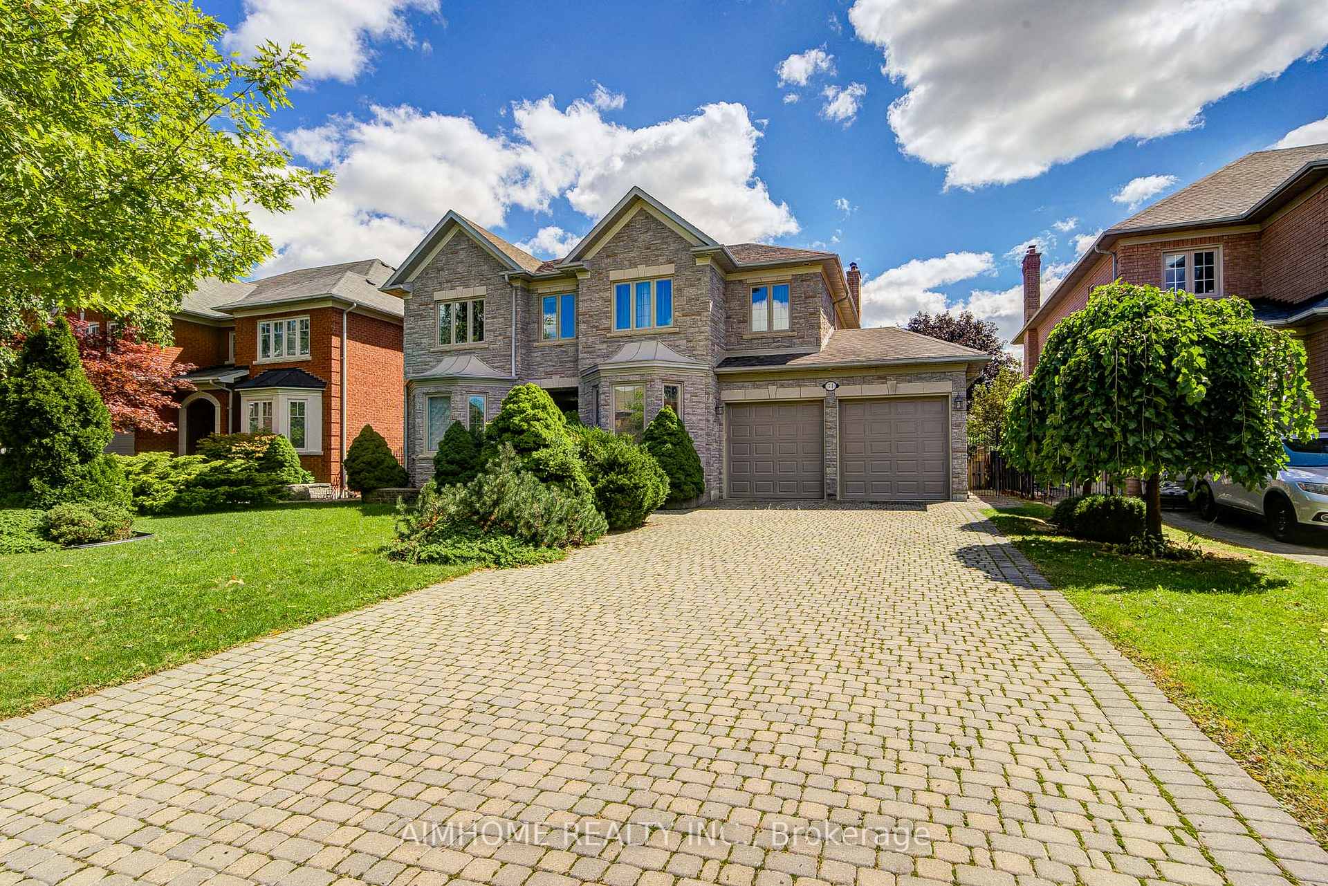 Photo 1 of 71 Malden Street, Vaughan, East Woodbridge — HOMEH