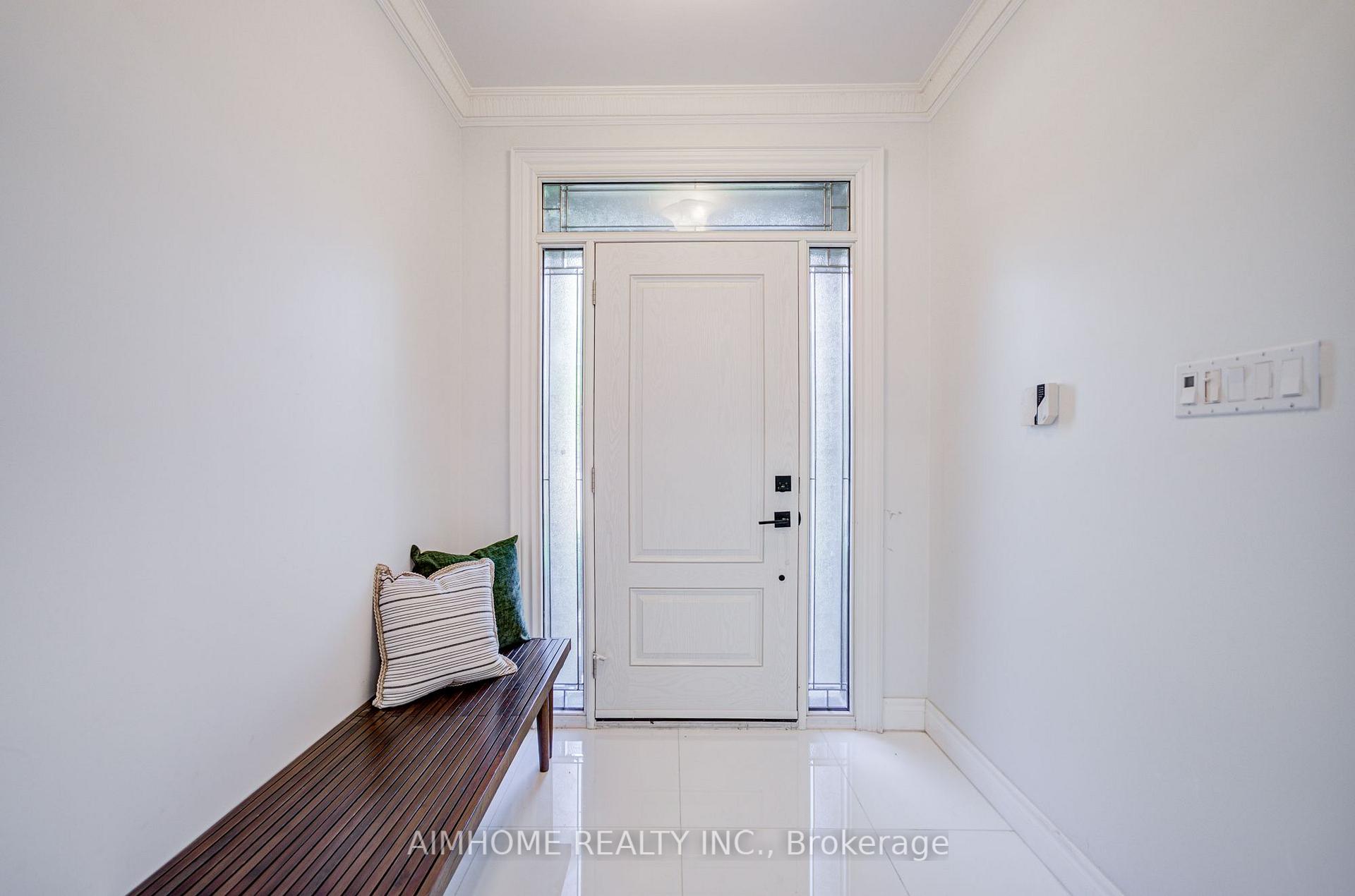 Photo 3 of 71 Malden Street, Vaughan, East Woodbridge — HOMEH