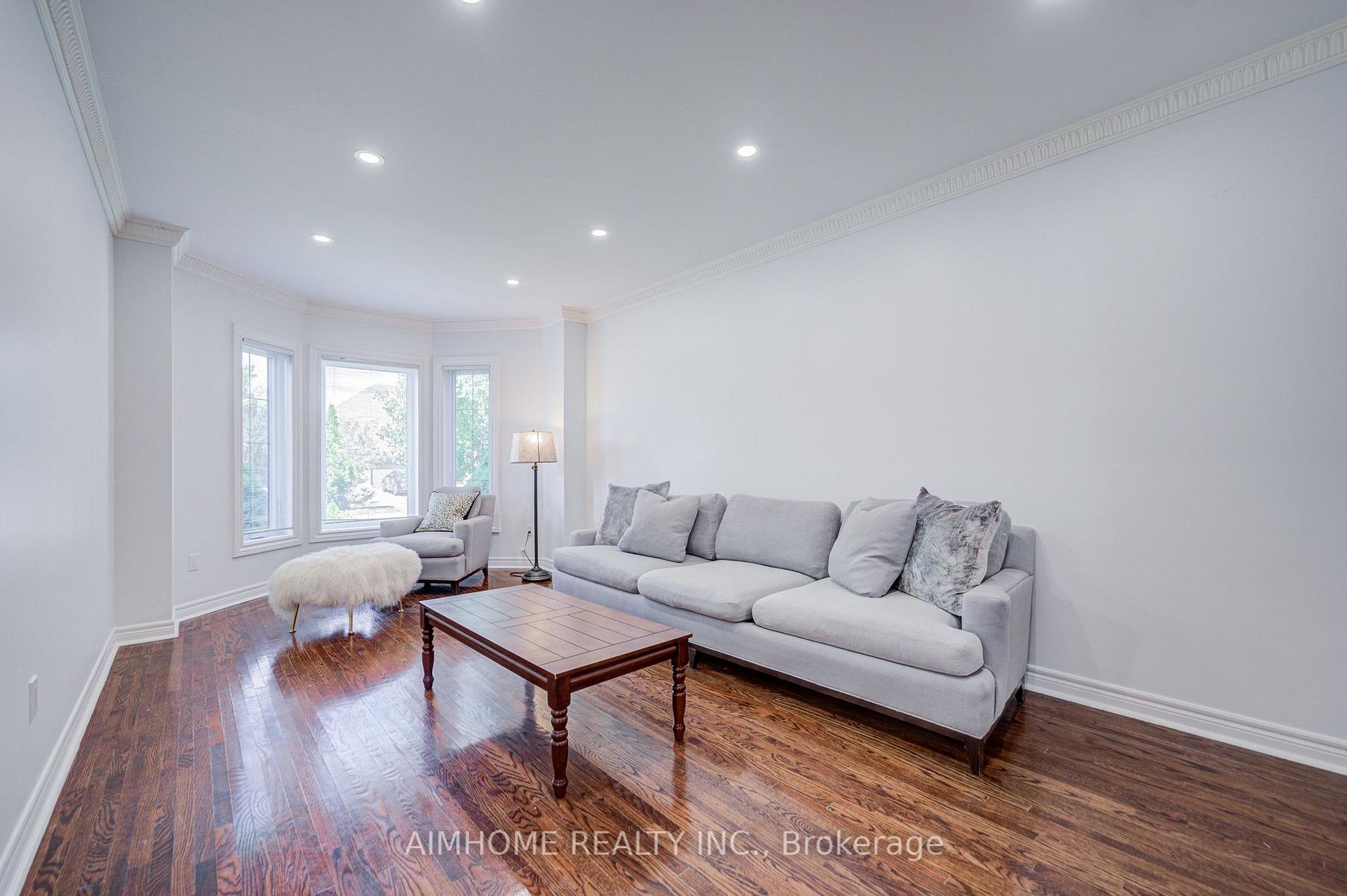 Photo 5 of 71 Malden Street, Vaughan, East Woodbridge — HOMEH