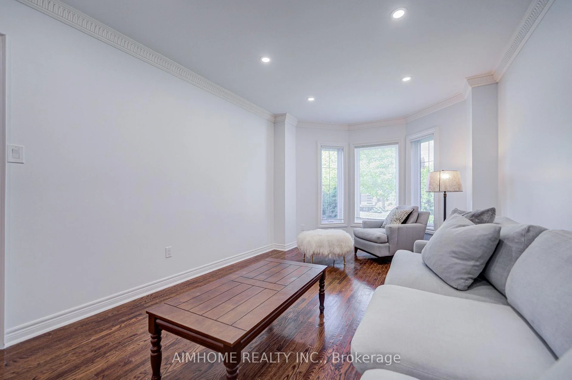 Photo 11 of 71 Malden Street, Vaughan, East Woodbridge — HOMEH