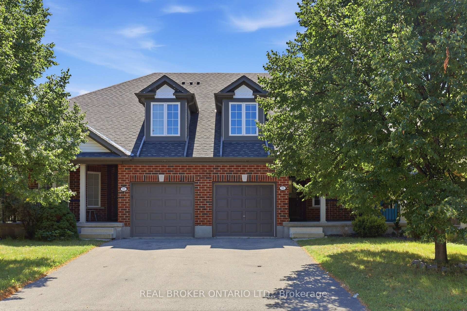 Photo 2 of 91 Lynch Circle E, Guelph, Pineridge/Westminster Woods — HOMEH