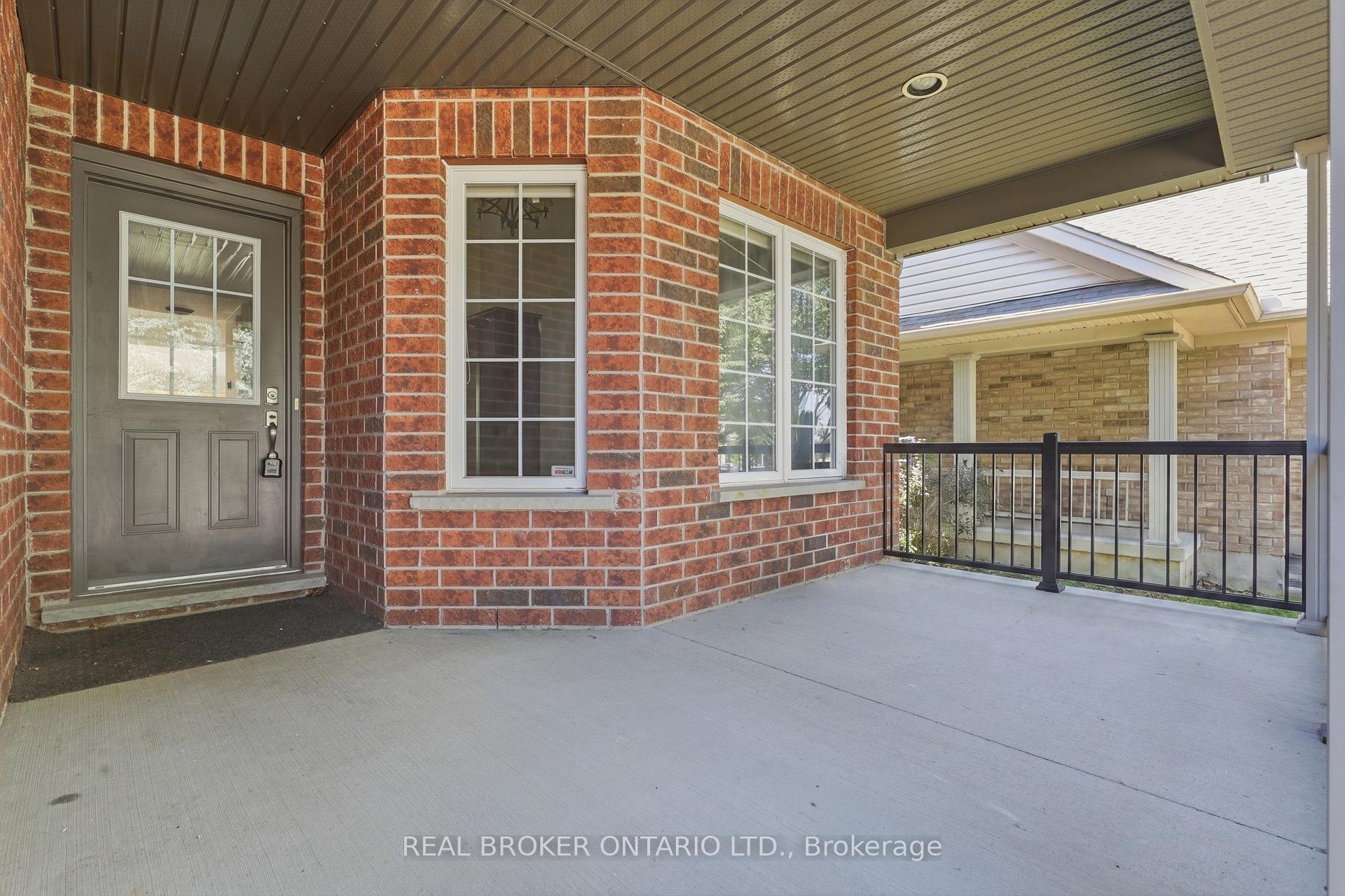 Photo 3 of 91 Lynch Circle E, Guelph, Pineridge/Westminster Woods — HOMEH