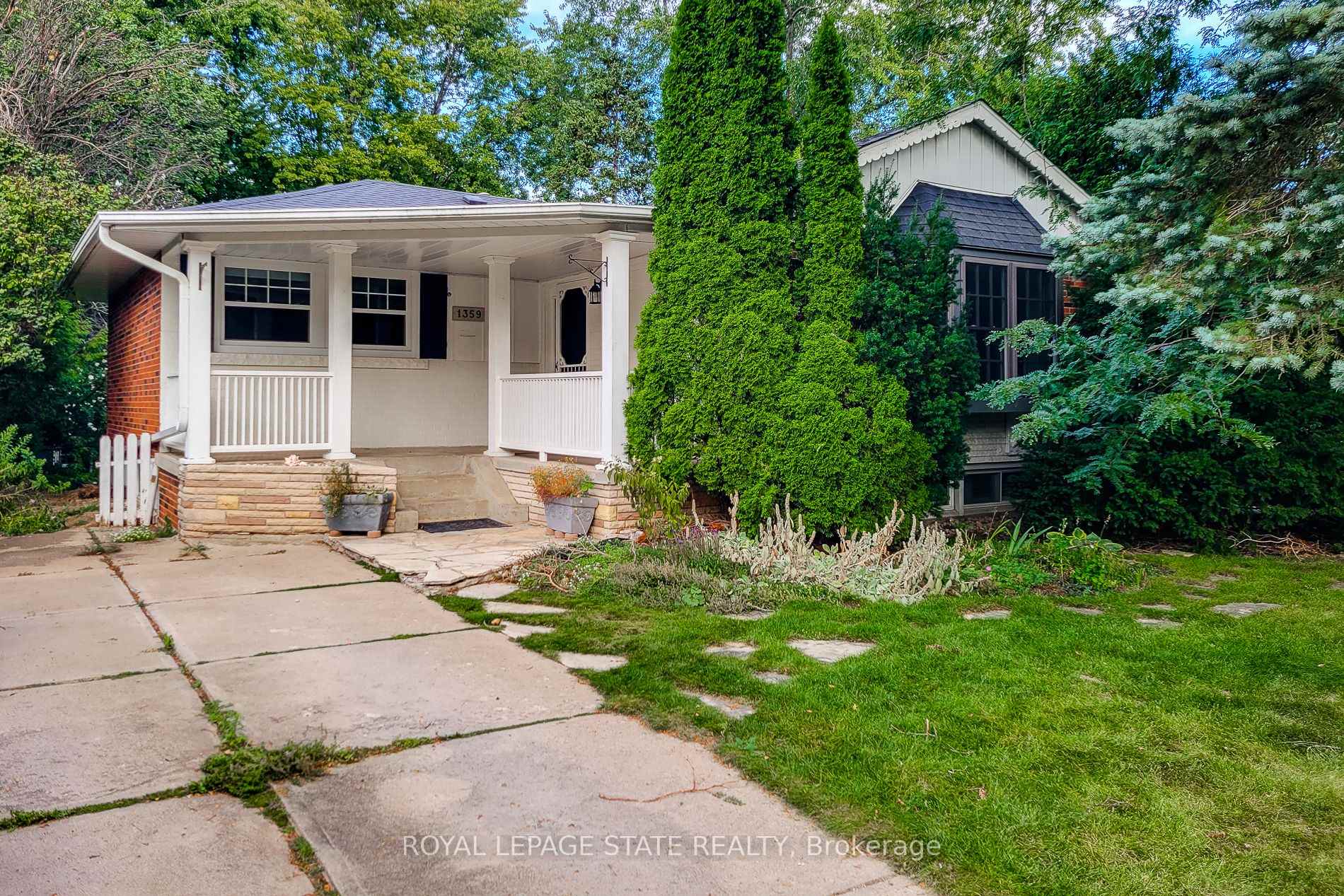 Front of 1359 Mountain Grove Avenue