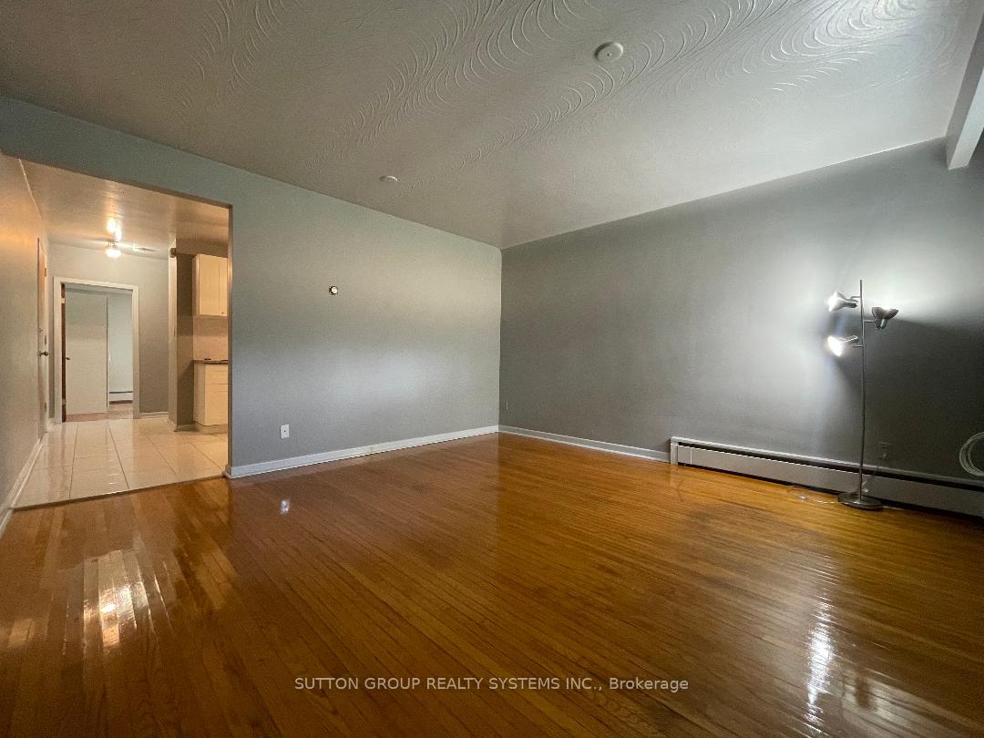 Photo 9 of Unit 6, 31 Cannon Road, Etobicoke, Stonegate-Queensway — HOMEH