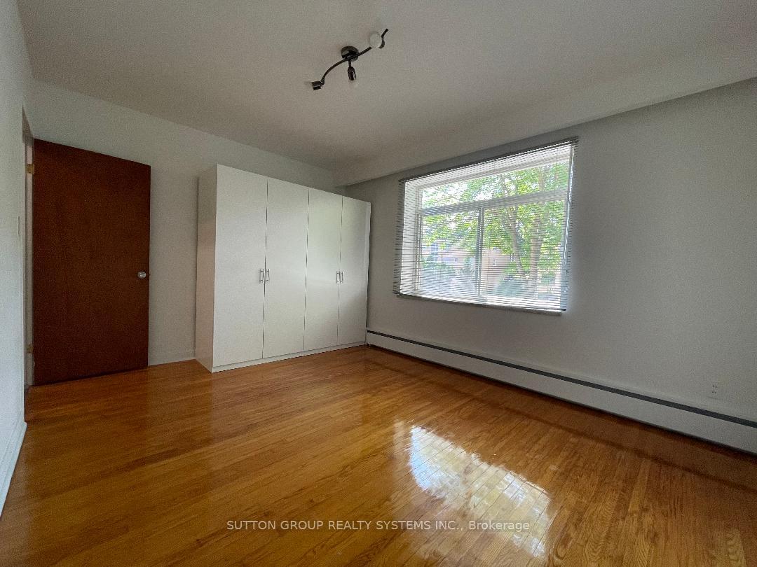 Photo 10 of Unit 6, 31 Cannon Road, Etobicoke, Stonegate-Queensway — HOMEH