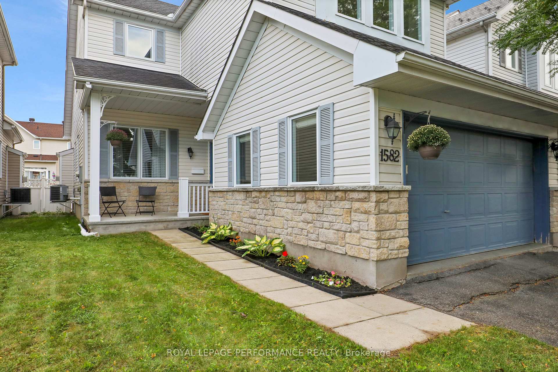 Photo 4 of 1582 Rumford Drive, Ottawa, Fallingbrook/Pineridge — HOMEH