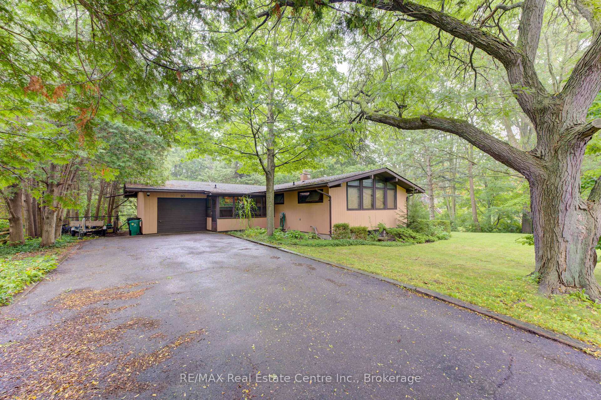 Photo 1 of 80 Chapel Hill Drive, Kitchener, Brigadoon — HOMEH