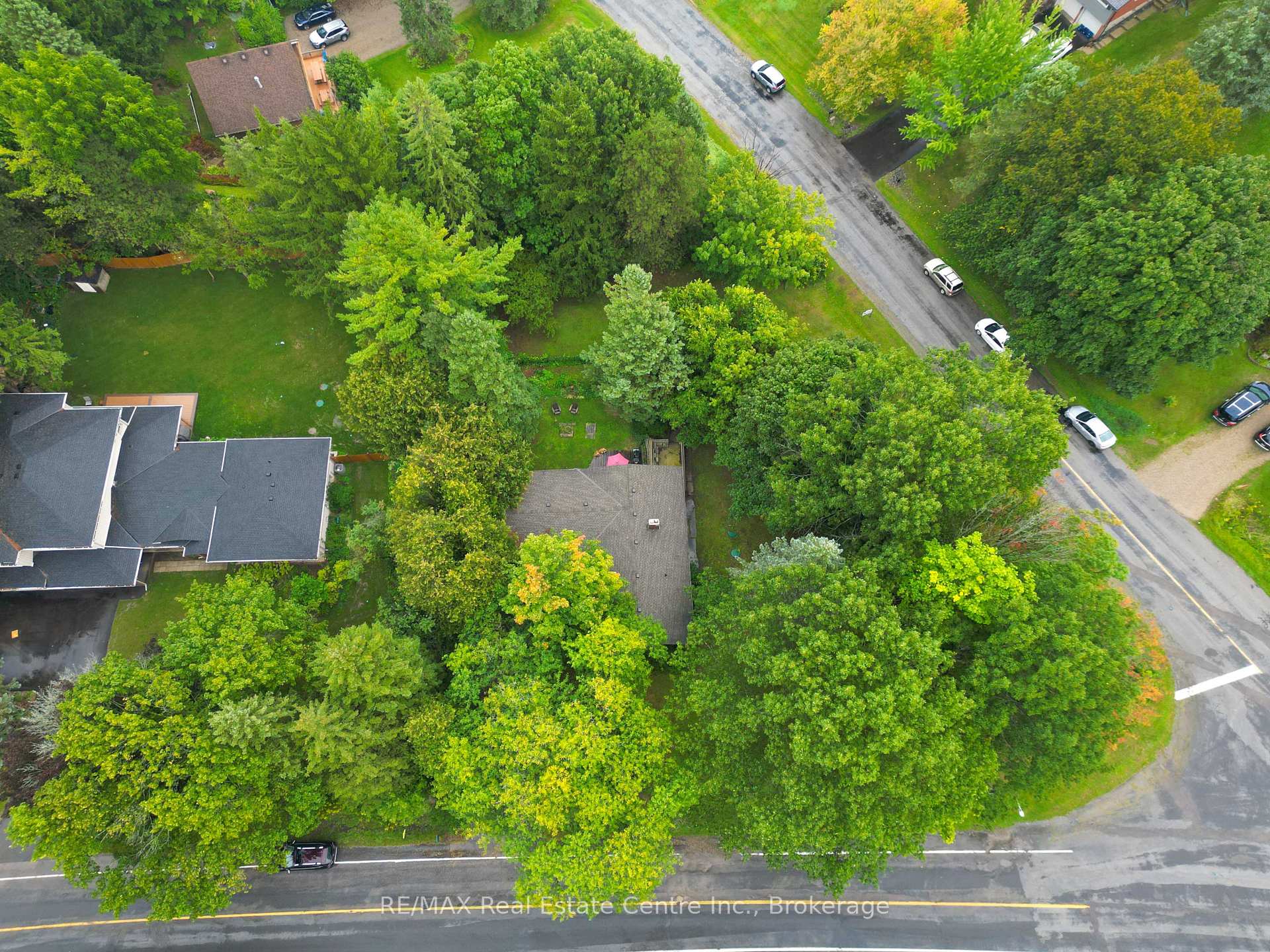 Photo 2 of 80 Chapel Hill Drive, Kitchener, Brigadoon — HOMEH