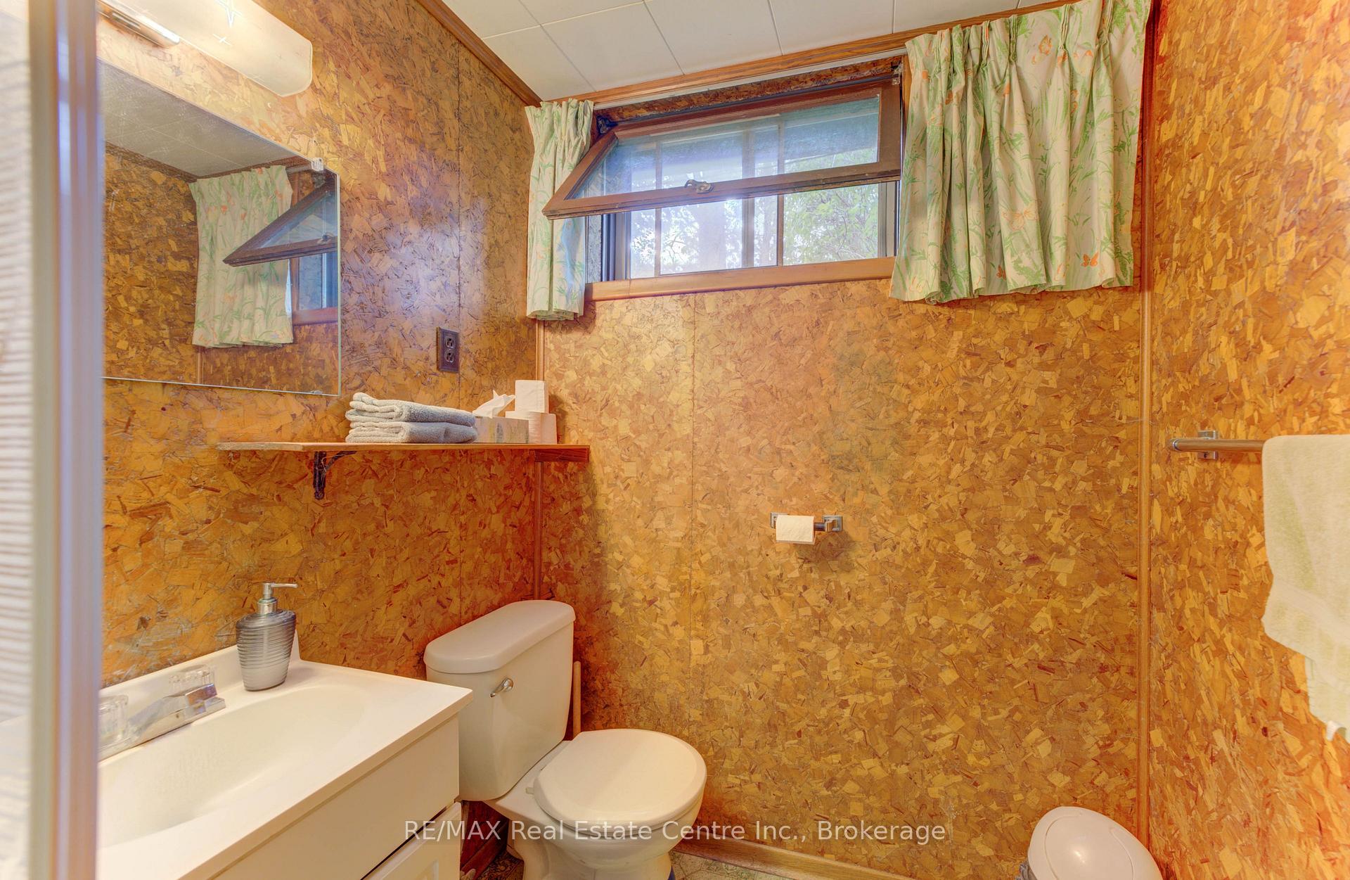 Photo 19 of 80 Chapel Hill Drive, Kitchener, Brigadoon — HOMEH