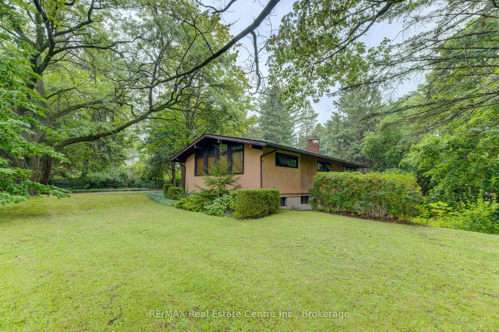 Photo 26 of 80 Chapel Hill Drive, Kitchener, Brigadoon — HOMEH