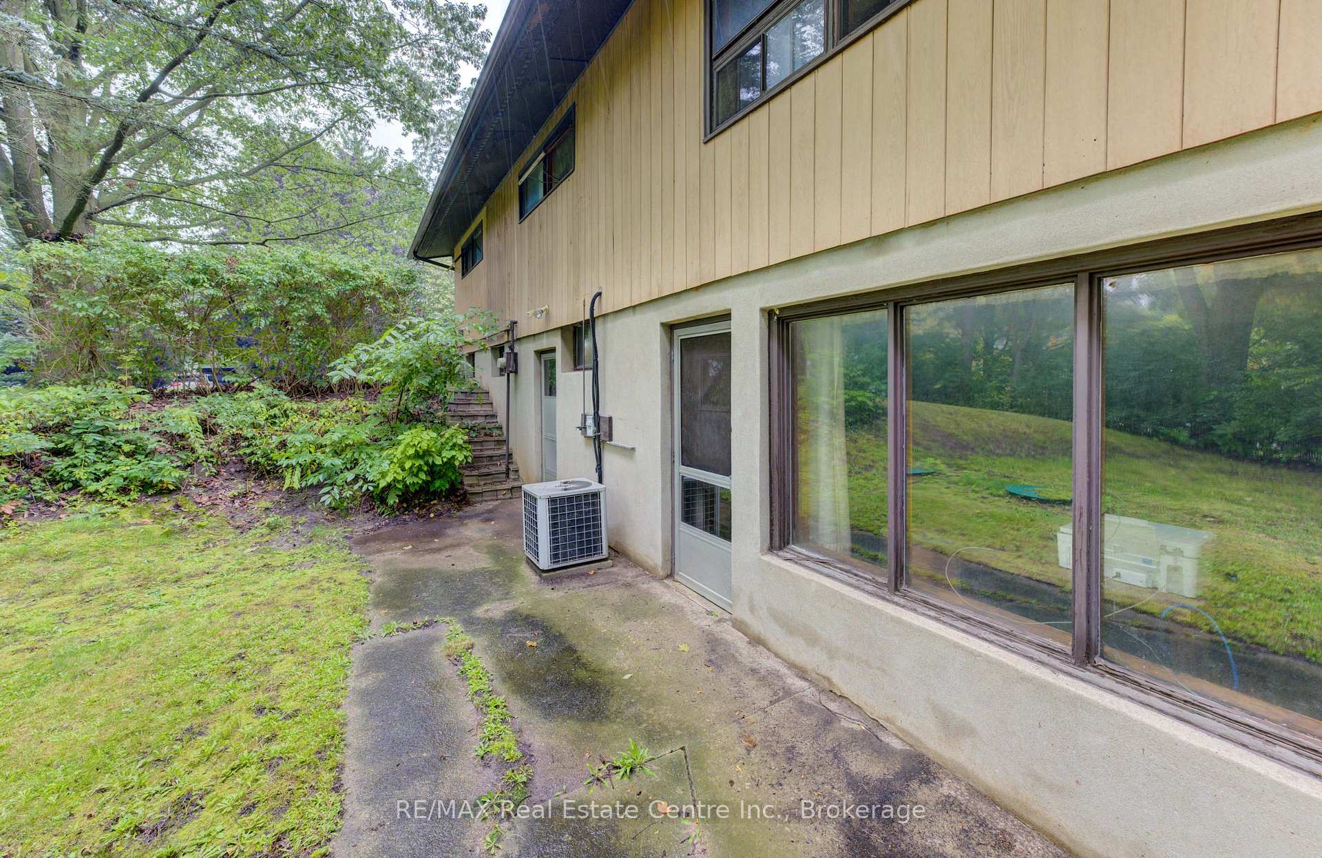 Photo 28 of 80 Chapel Hill Drive, Kitchener, Brigadoon — HOMEH