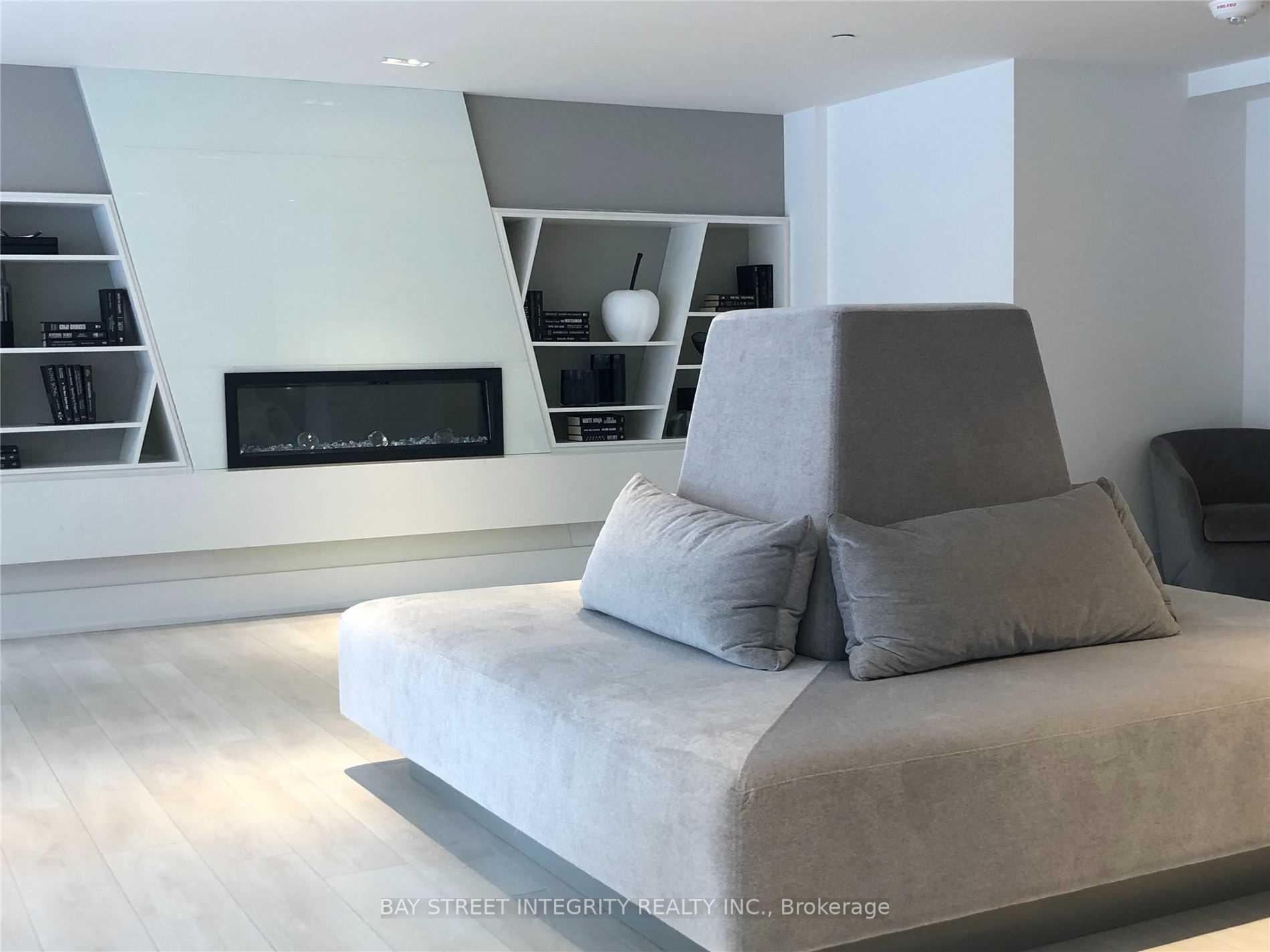 Photo 14 of Unit 1606, 2908 Highway 7 Road, Vaughan, Concord — HOMEH