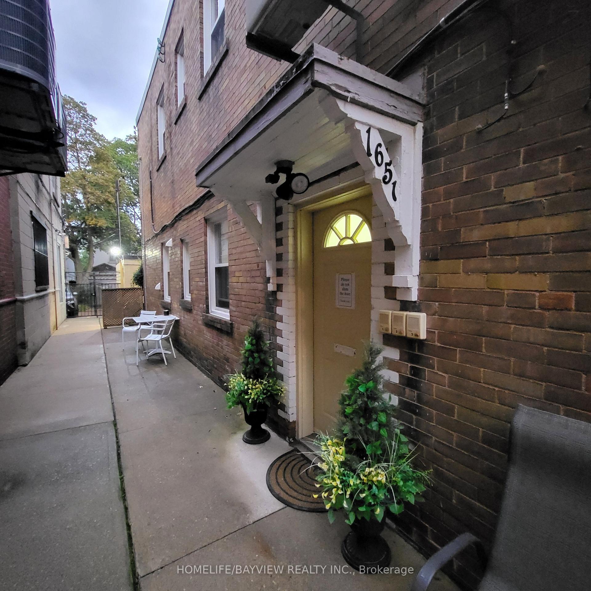 Photo 1 of Unit 2, 1651 Bayview Avenue, Toronto, Leaside — HOMEH