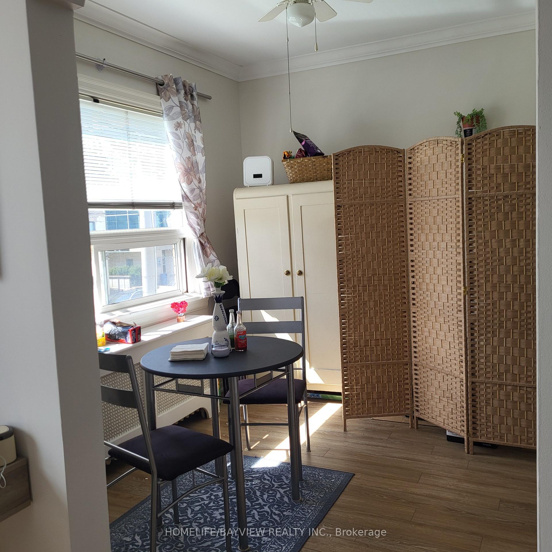 Photo 7 of Unit 2, 1651 Bayview Avenue, Toronto, Leaside — HOMEH