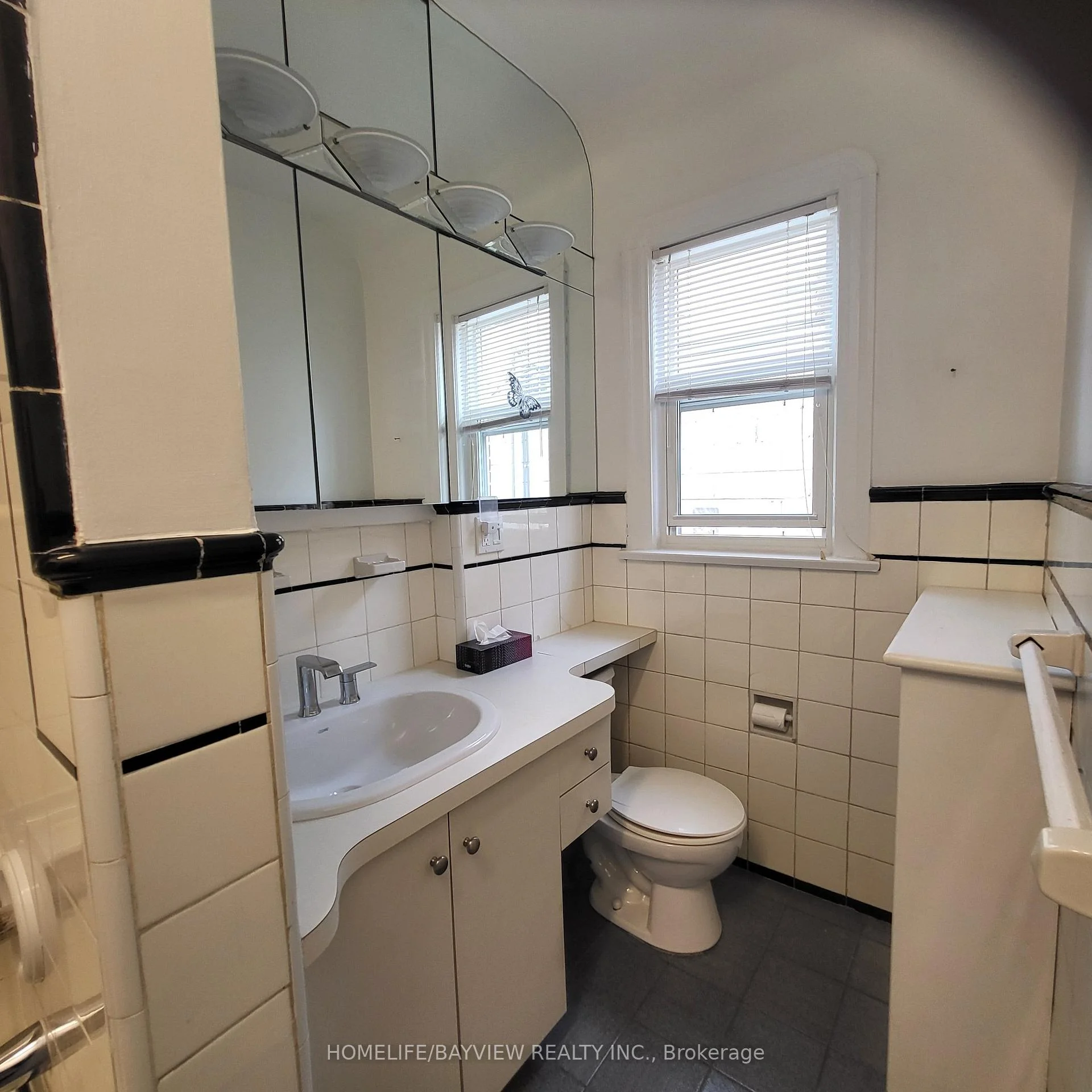 Photo 17 of Unit 2, 1651 Bayview Avenue, Toronto, Leaside — HOMEH