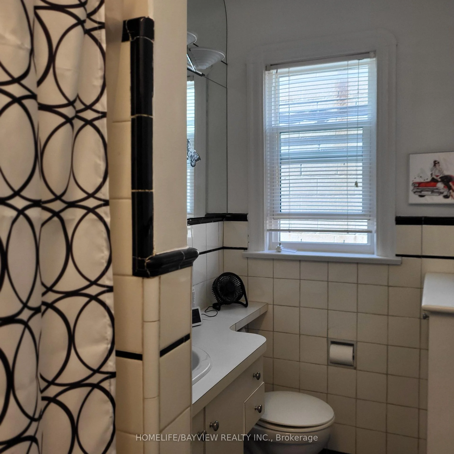 Photo 20 of Unit 2, 1651 Bayview Avenue, Toronto, Leaside — HOMEH