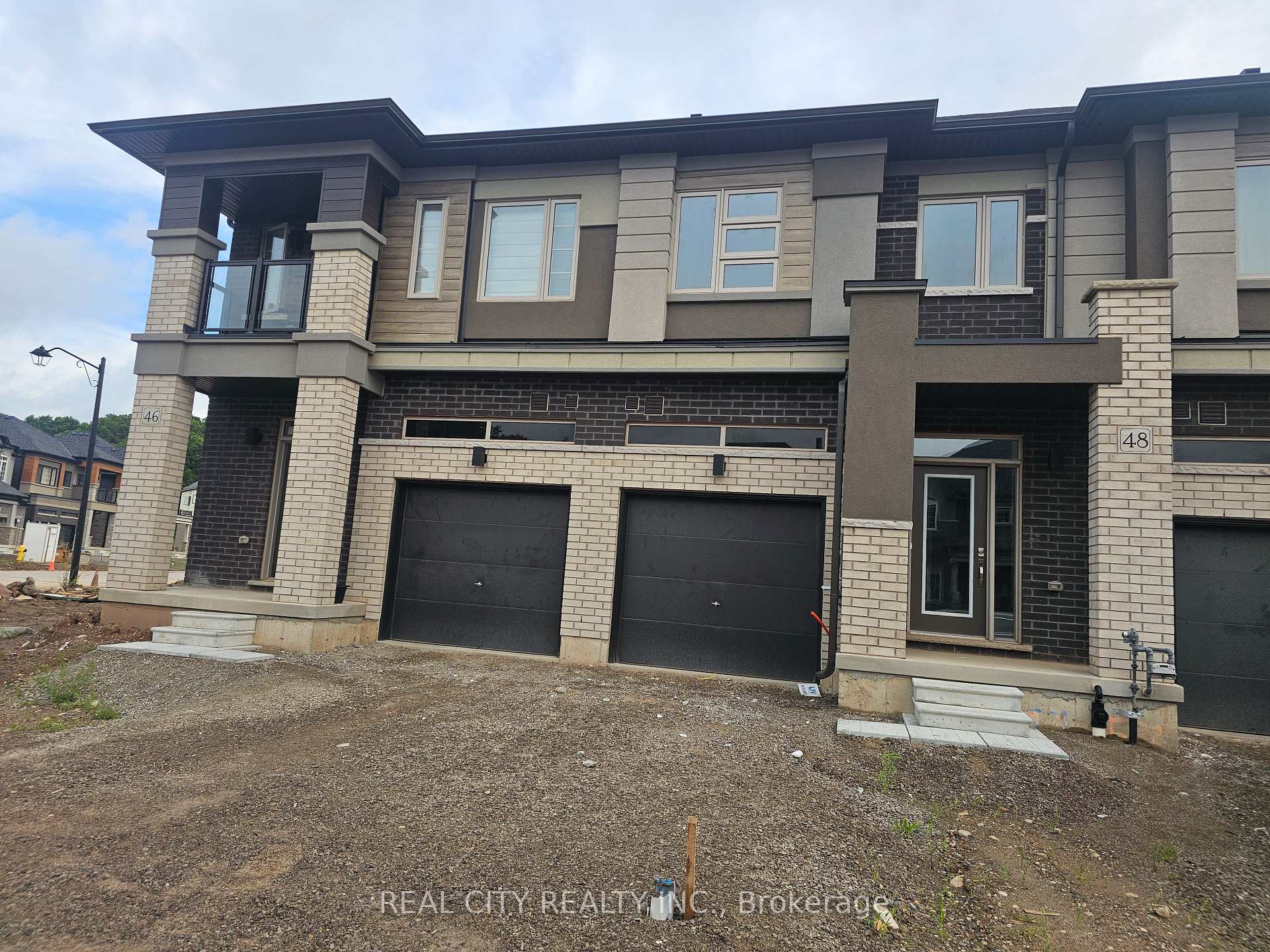 Photo 2 of 48 McKernan Avenue, Brantford, Mayfair — HOMEH
