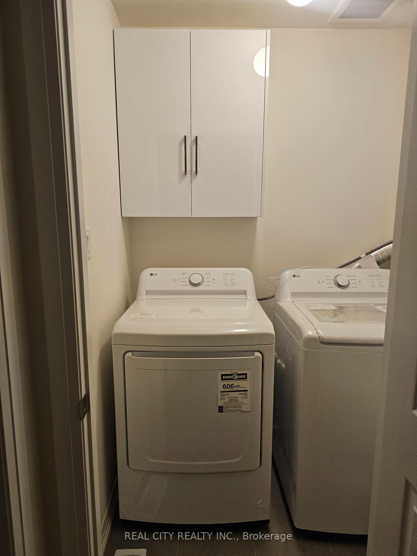 Photo 12 of 48 McKernan Avenue, Brantford, Mayfair — HOMEH