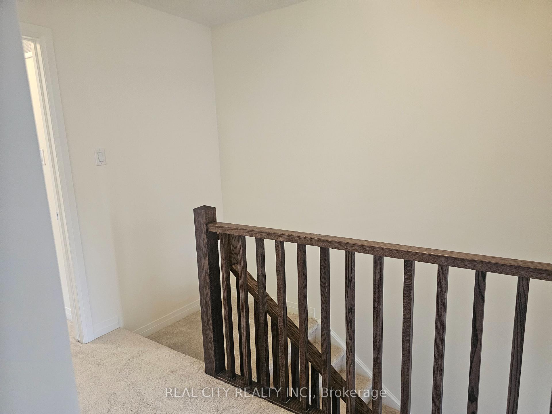 Photo 20 of 48 McKernan Avenue, Brantford, Mayfair — HOMEH