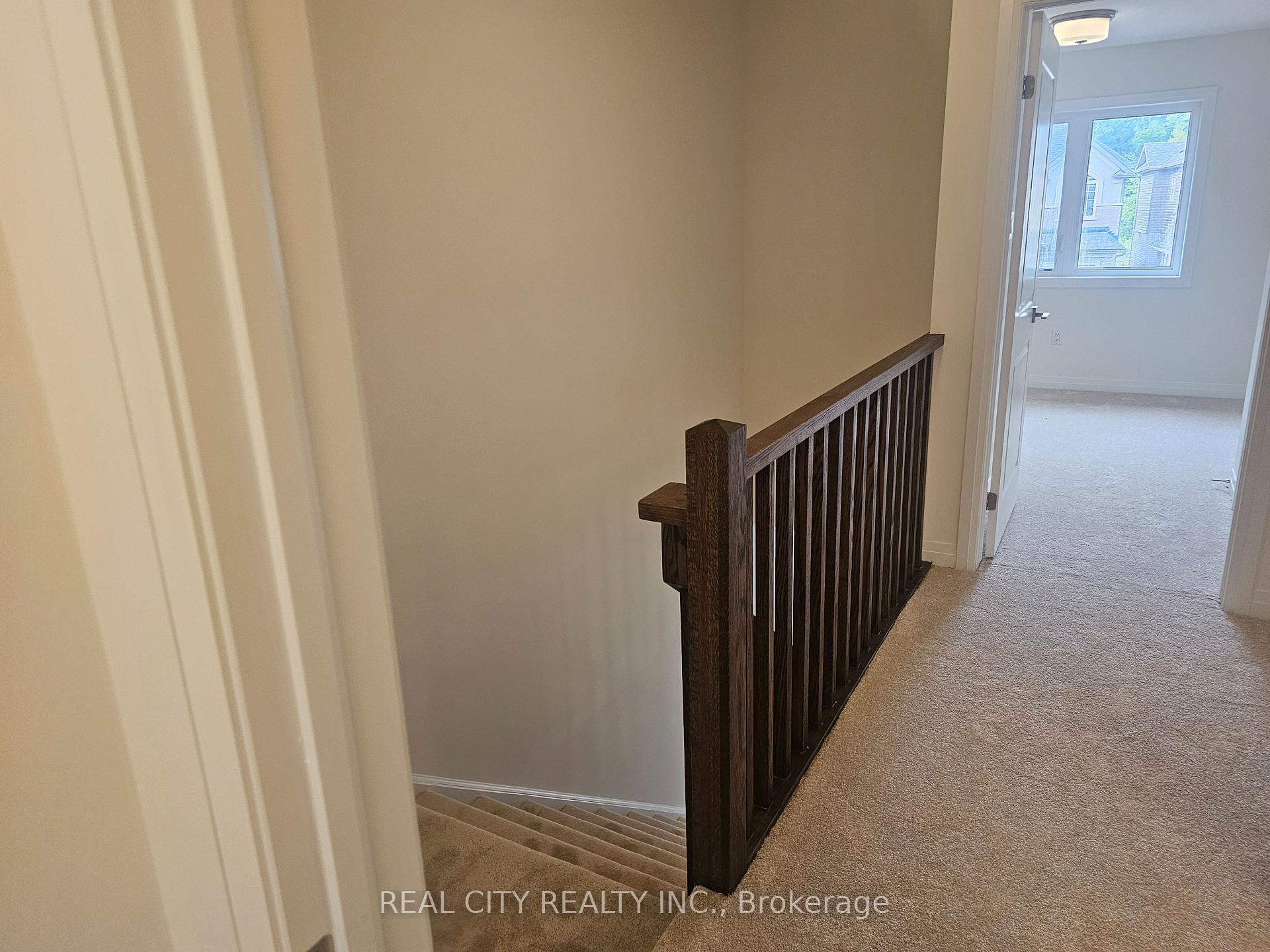 Photo 21 of 48 McKernan Avenue, Brantford, Mayfair — HOMEH