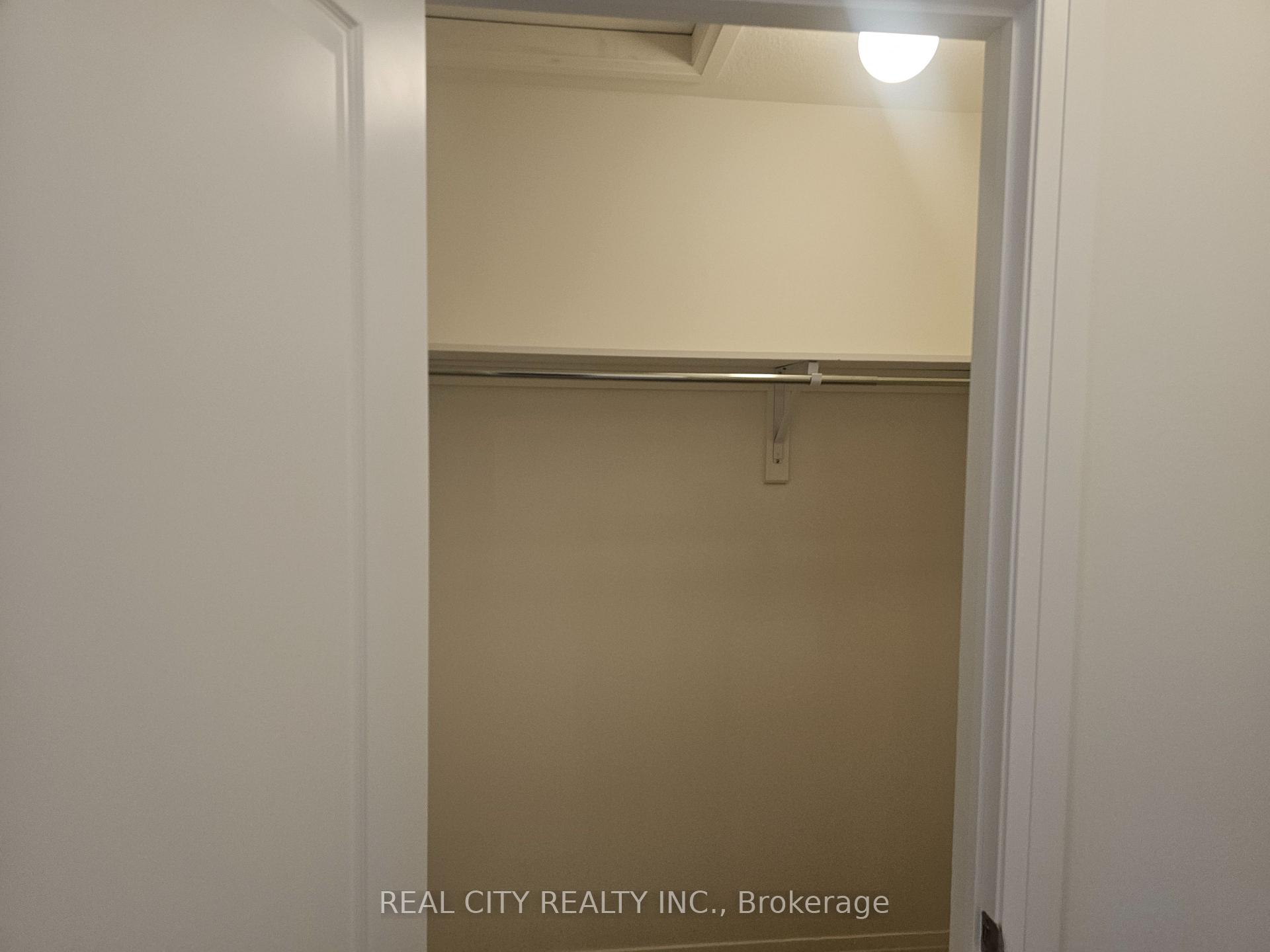 Photo 25 of 48 McKernan Avenue, Brantford, Mayfair — HOMEH