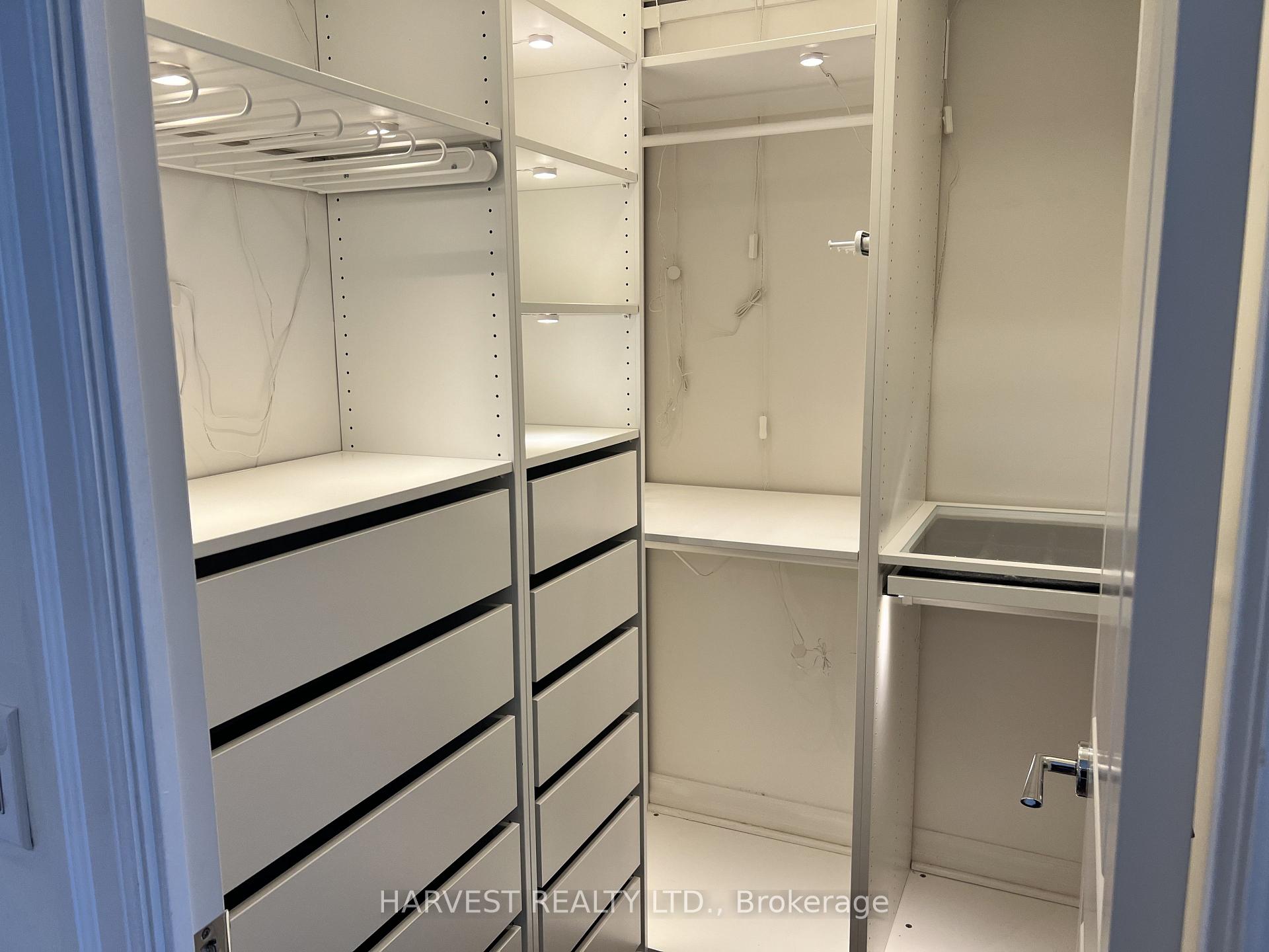 Photo 14 of Unit 609, 21 Upper Duke Crescent, Markham, Unionville — HOMEH