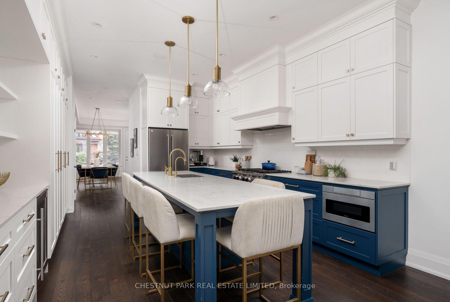 Photo 10 of 257 Borden Street, Toronto, University — HOMEH