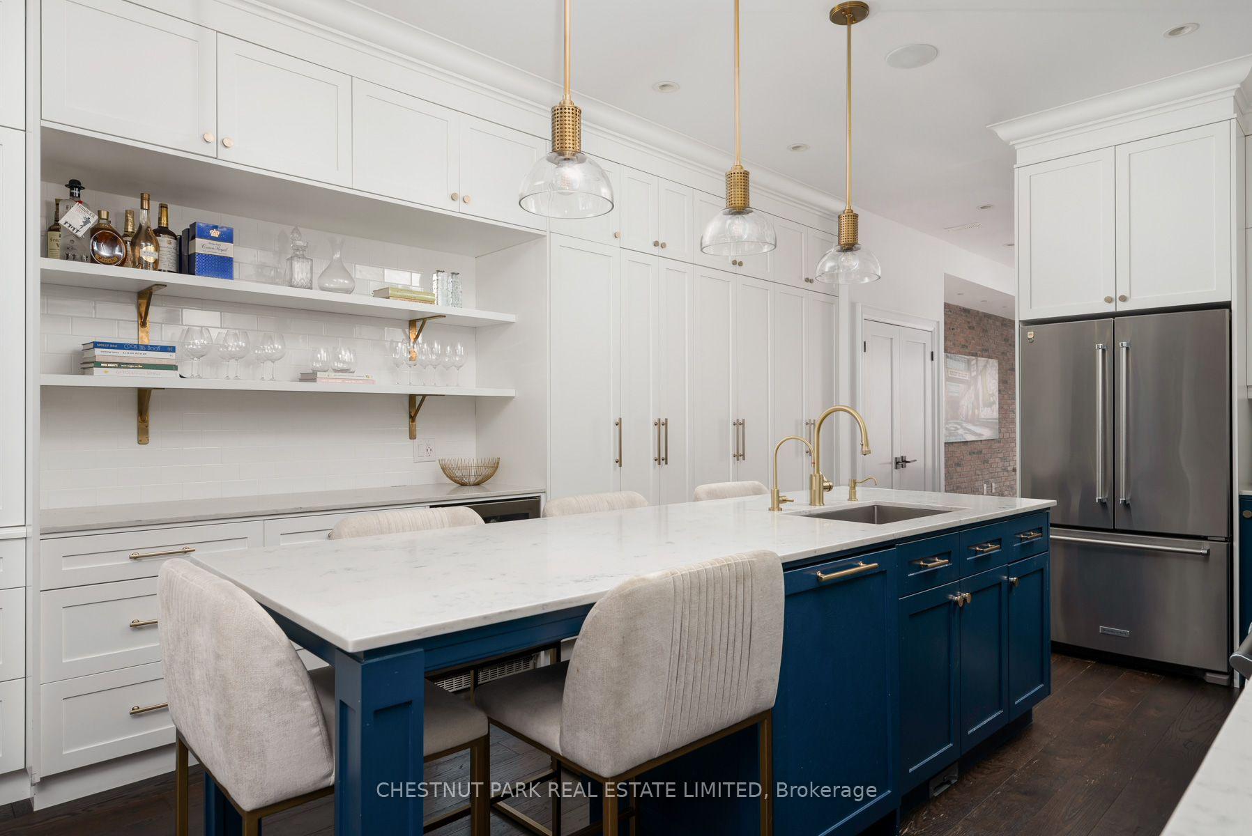 Photo 11 of 257 Borden Street, Toronto, University — HOMEH