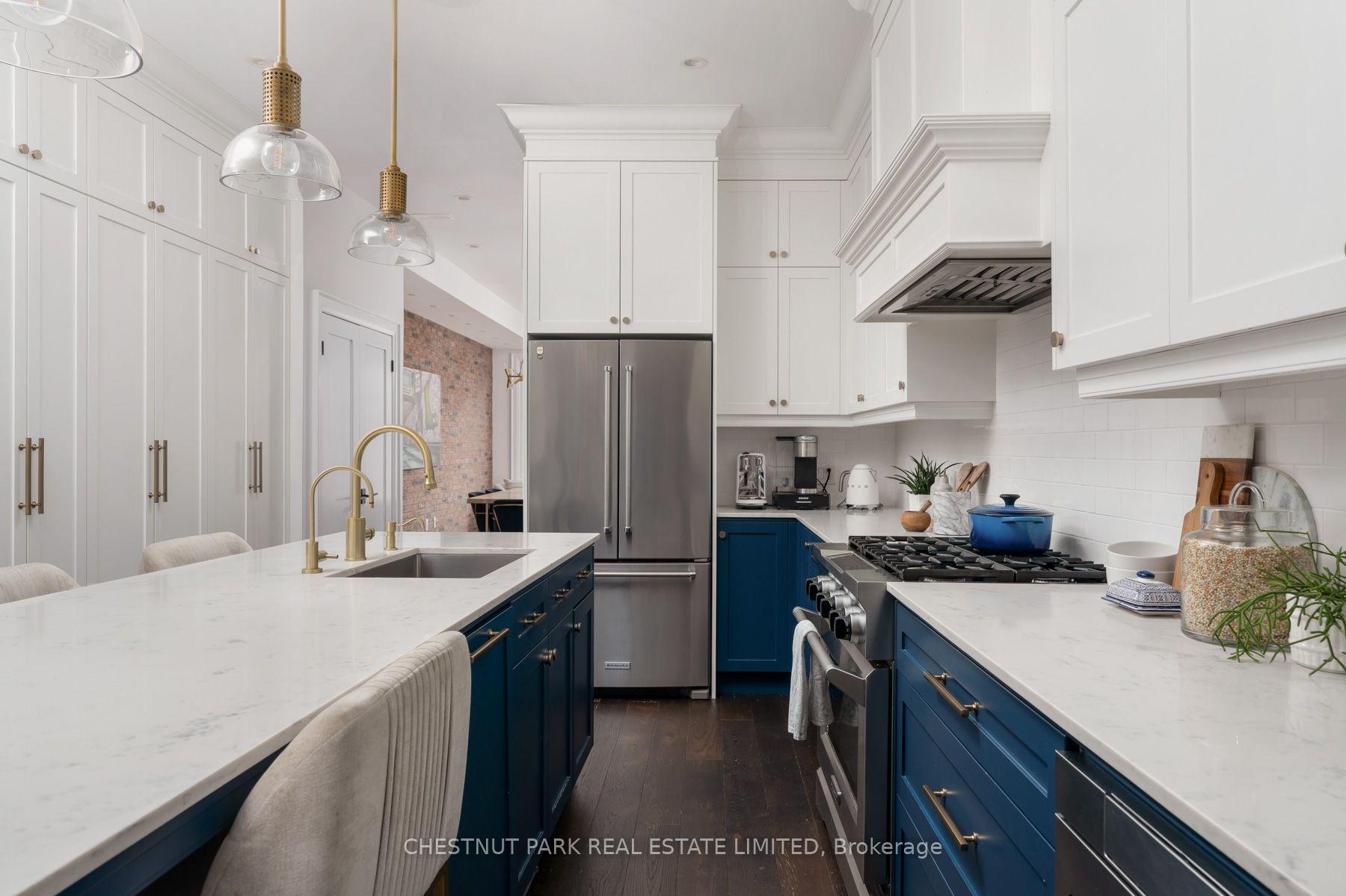 Photo 12 of 257 Borden Street, Toronto, University — HOMEH