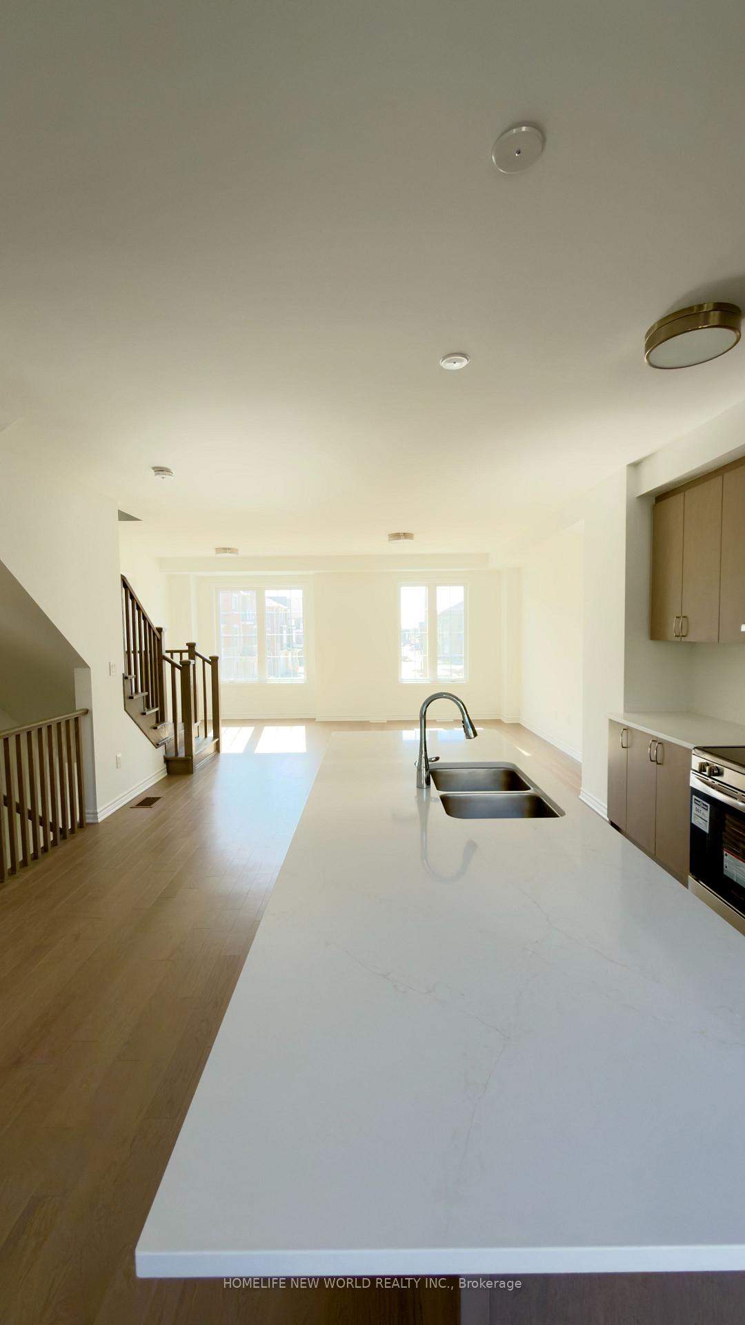 Photo 11 of 342 Stony Hill Boulevard, Markham, Rural Markham — HOMEH