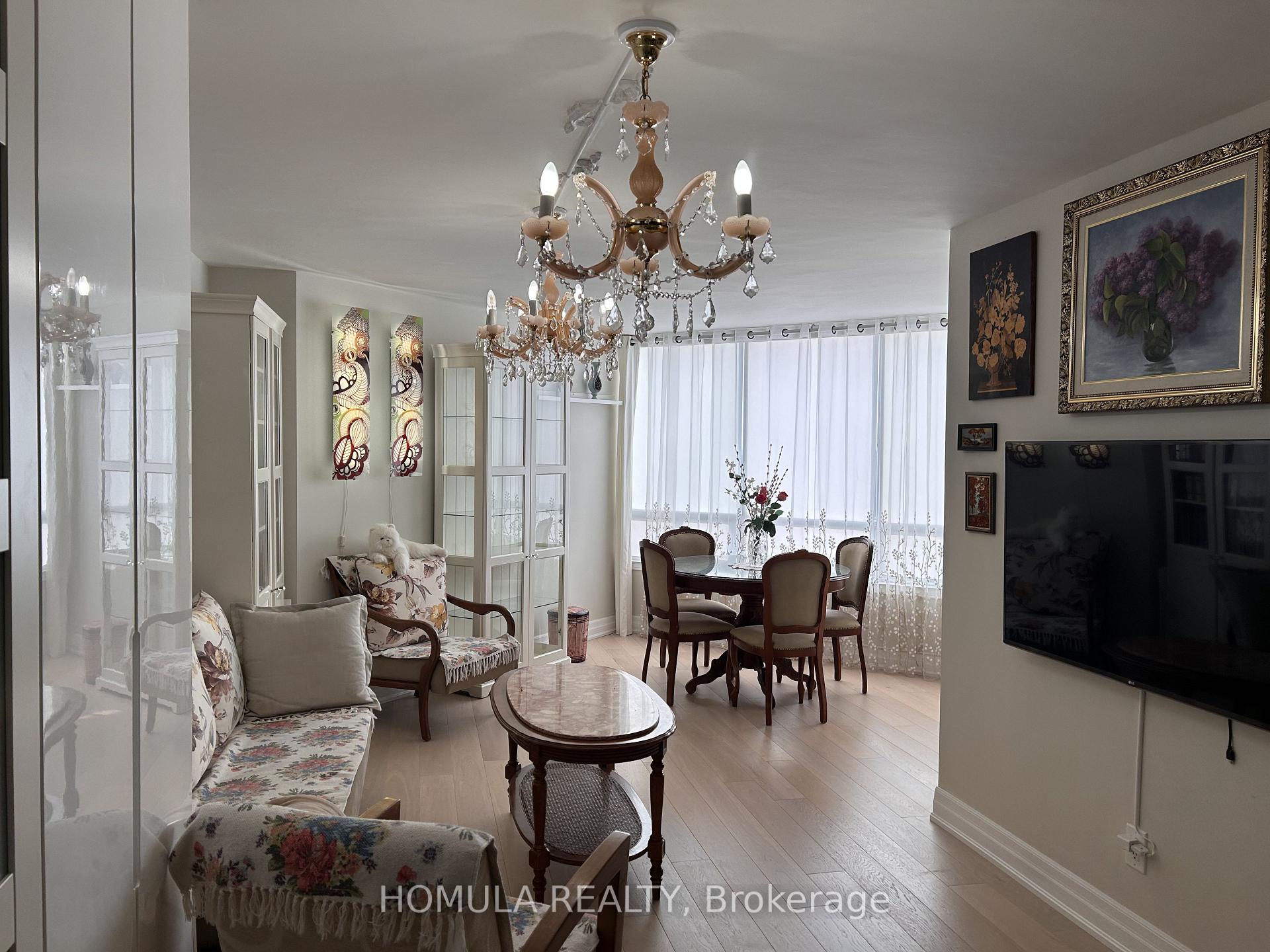 Photo 3 of Unit 706, 110 Promenade Circle, Vaughan, Brownridge — HOMEH