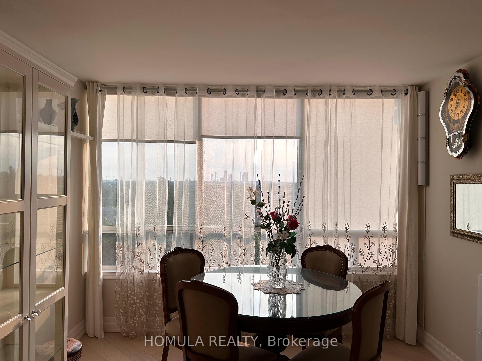 Photo 7 of Unit 706, 110 Promenade Circle, Vaughan, Brownridge — HOMEH