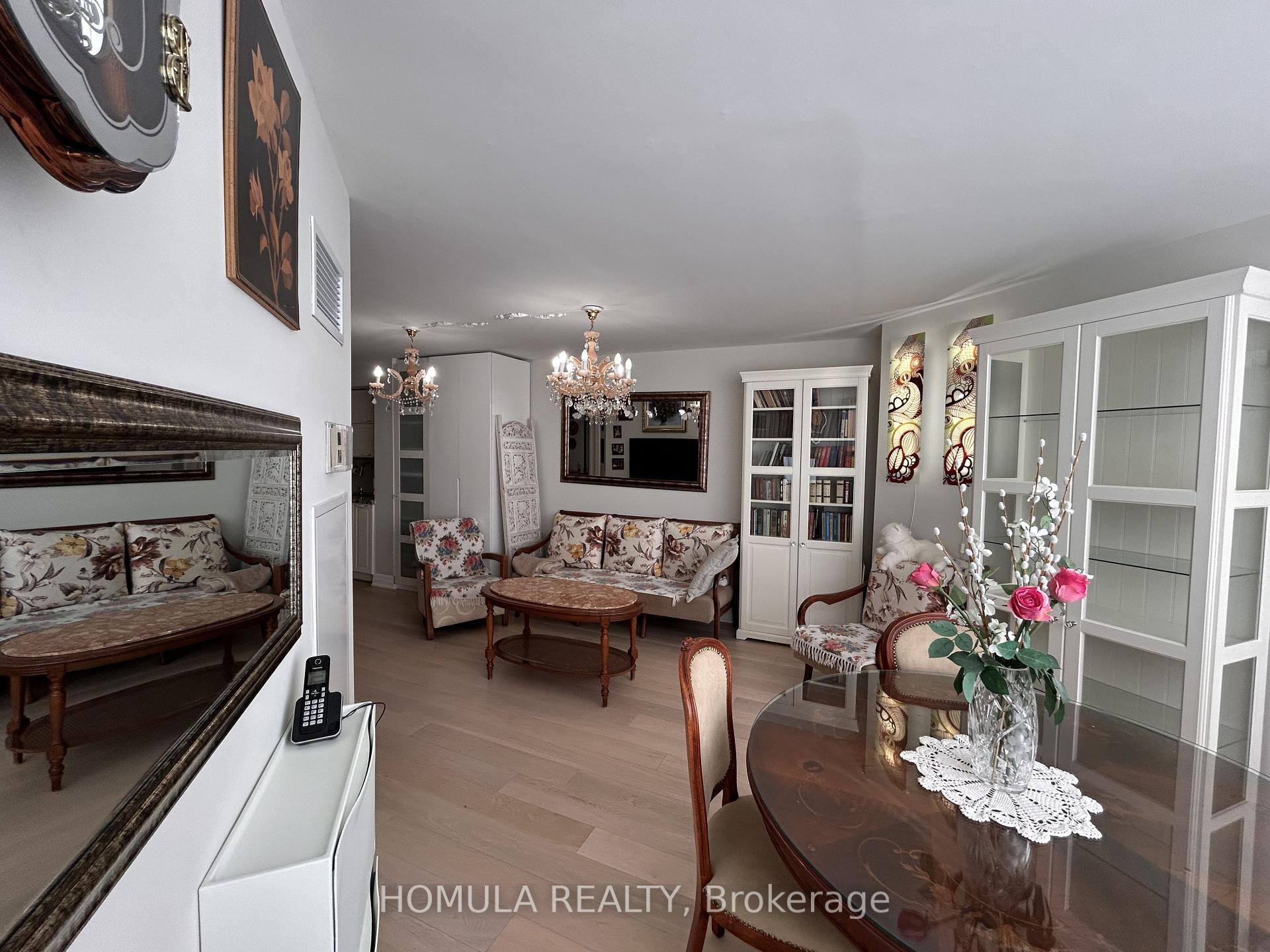 Photo 8 of Unit 706, 110 Promenade Circle, Vaughan, Brownridge — HOMEH