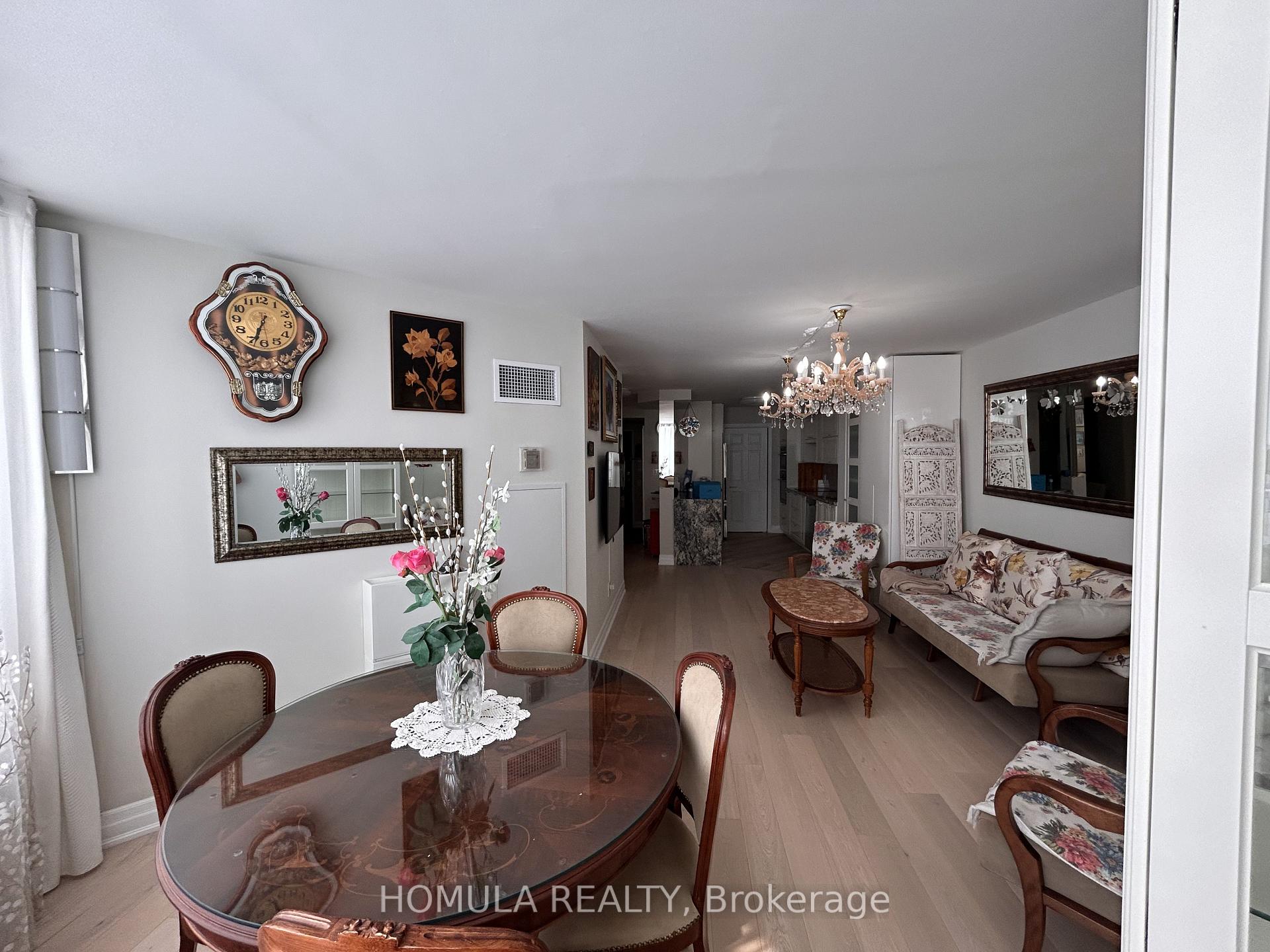 Photo 9 of Unit 706, 110 Promenade Circle, Vaughan, Brownridge — HOMEH