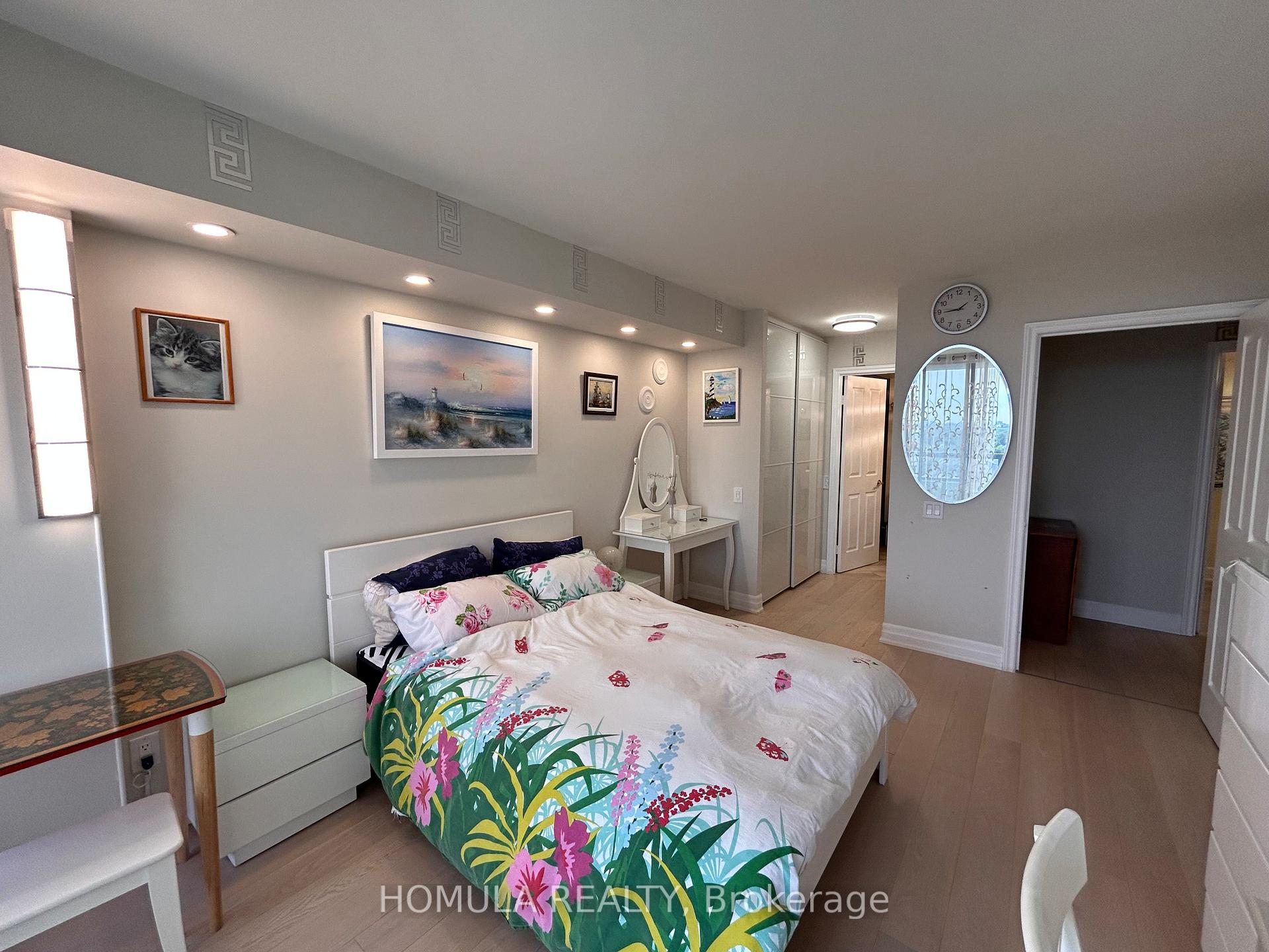 Photo 17 of Unit 706, 110 Promenade Circle, Vaughan, Brownridge — HOMEH