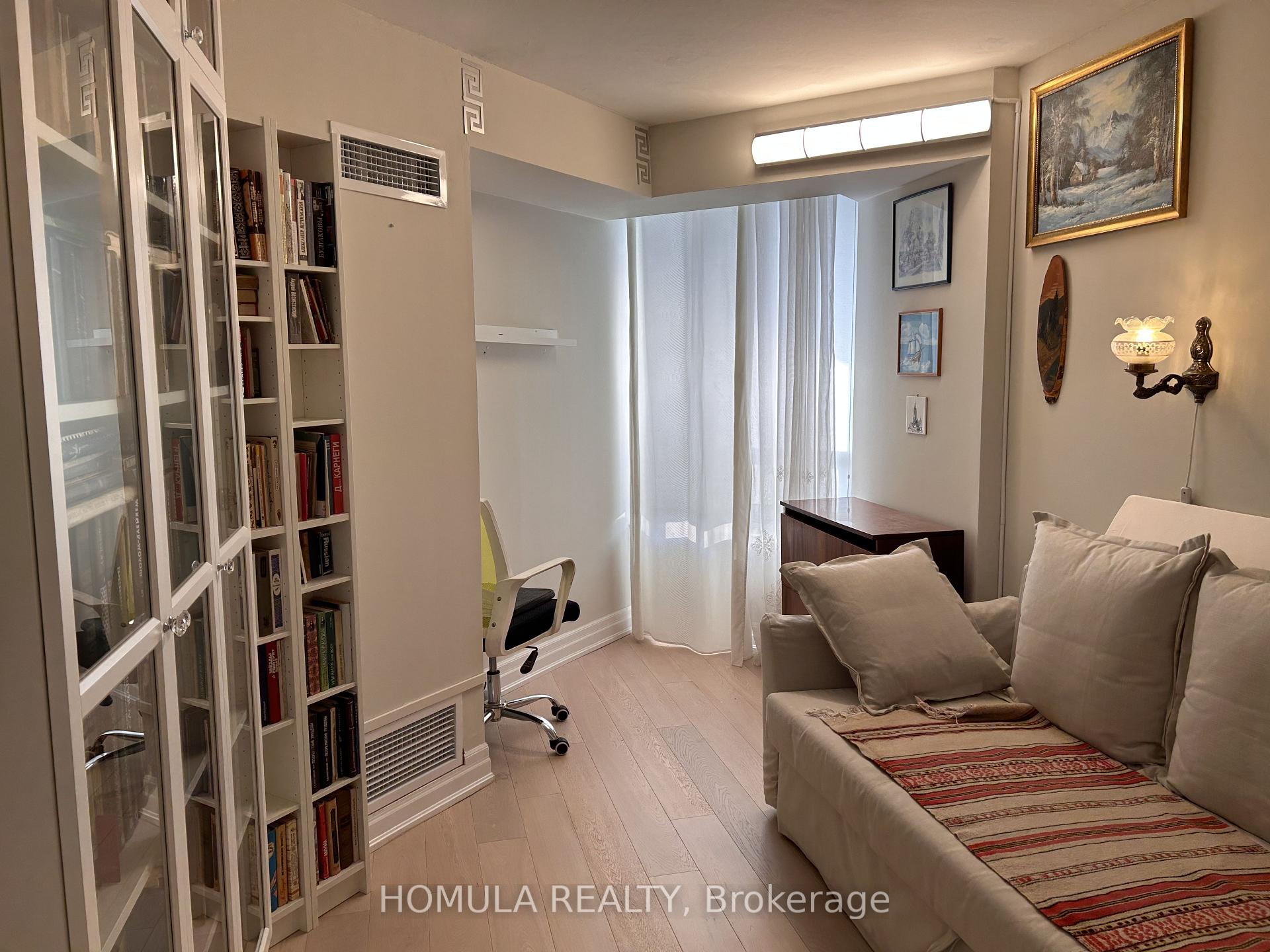 Photo 22 of Unit 706, 110 Promenade Circle, Vaughan, Brownridge — HOMEH